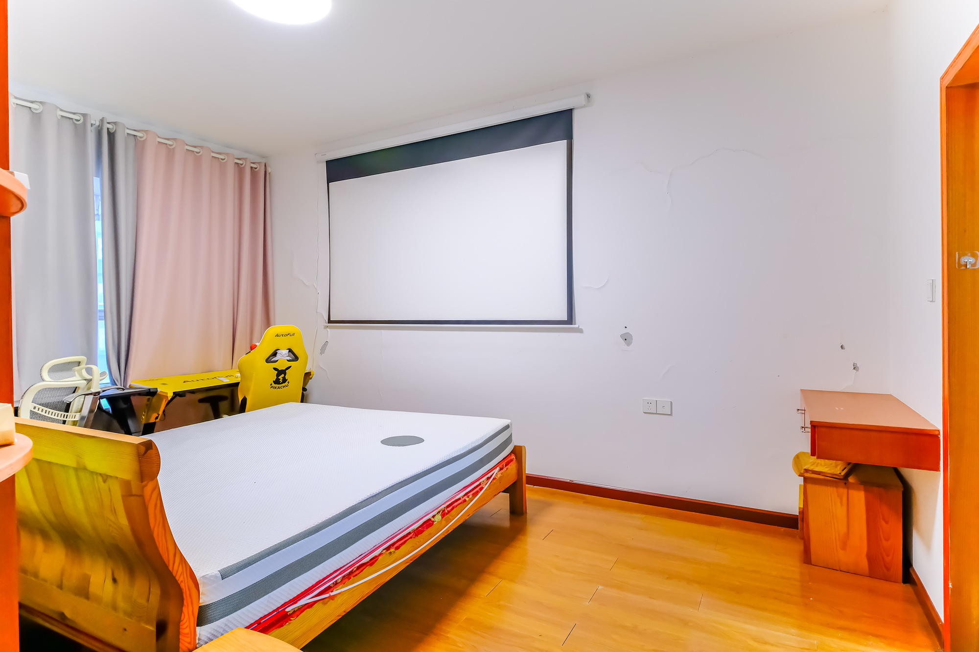 蟠龙欣苑 3室2厅2卫 68.8万 蟠龙欣苑 3室2厅2卫 68.8万卧室