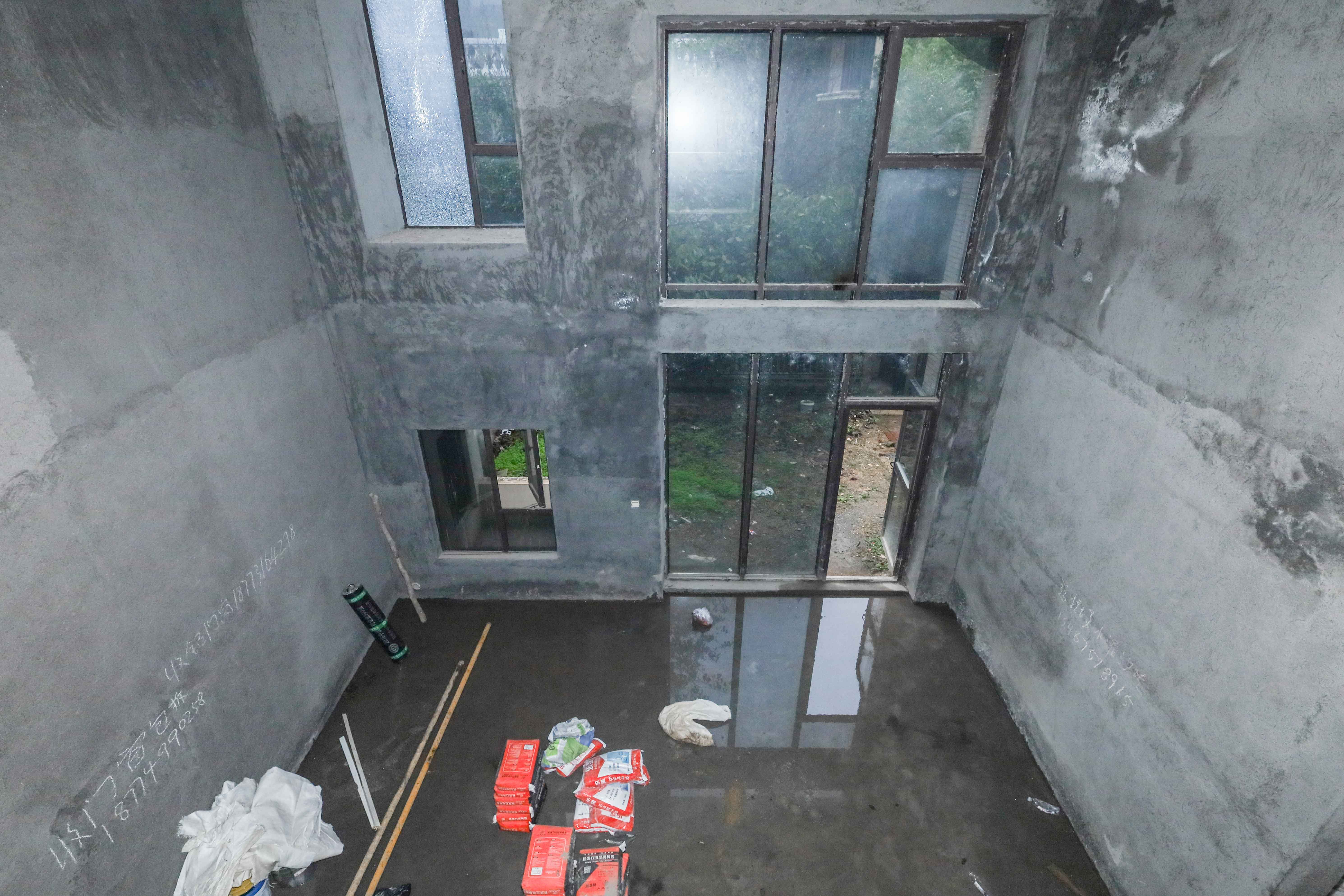 保利麓谷林语G区  5室2厅4卫   479.00万客厅