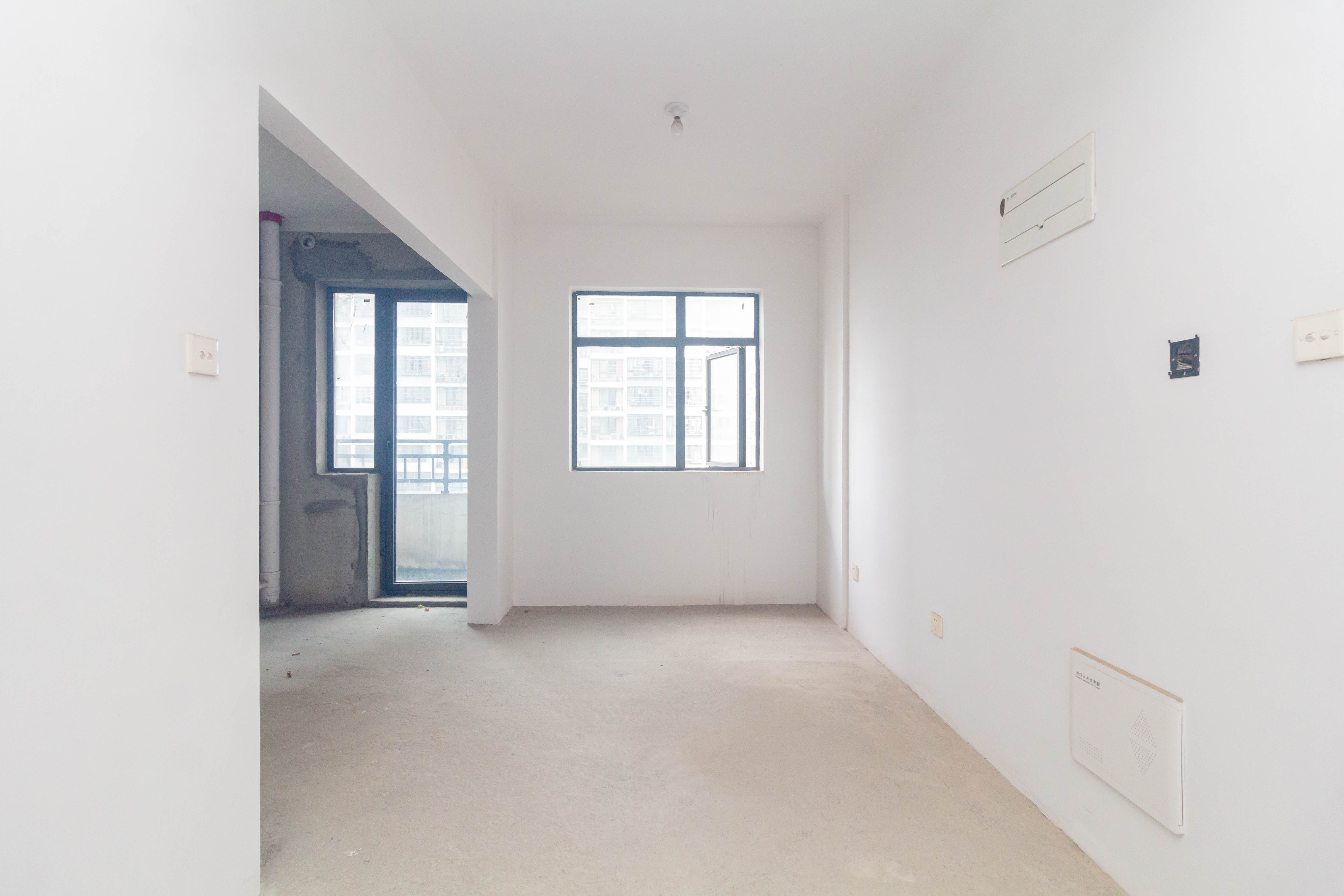 中国铁建国际城二期 4室2厅2卫 101.98万 中国铁建国际城二期 4室2厅2卫 101.98万客厅