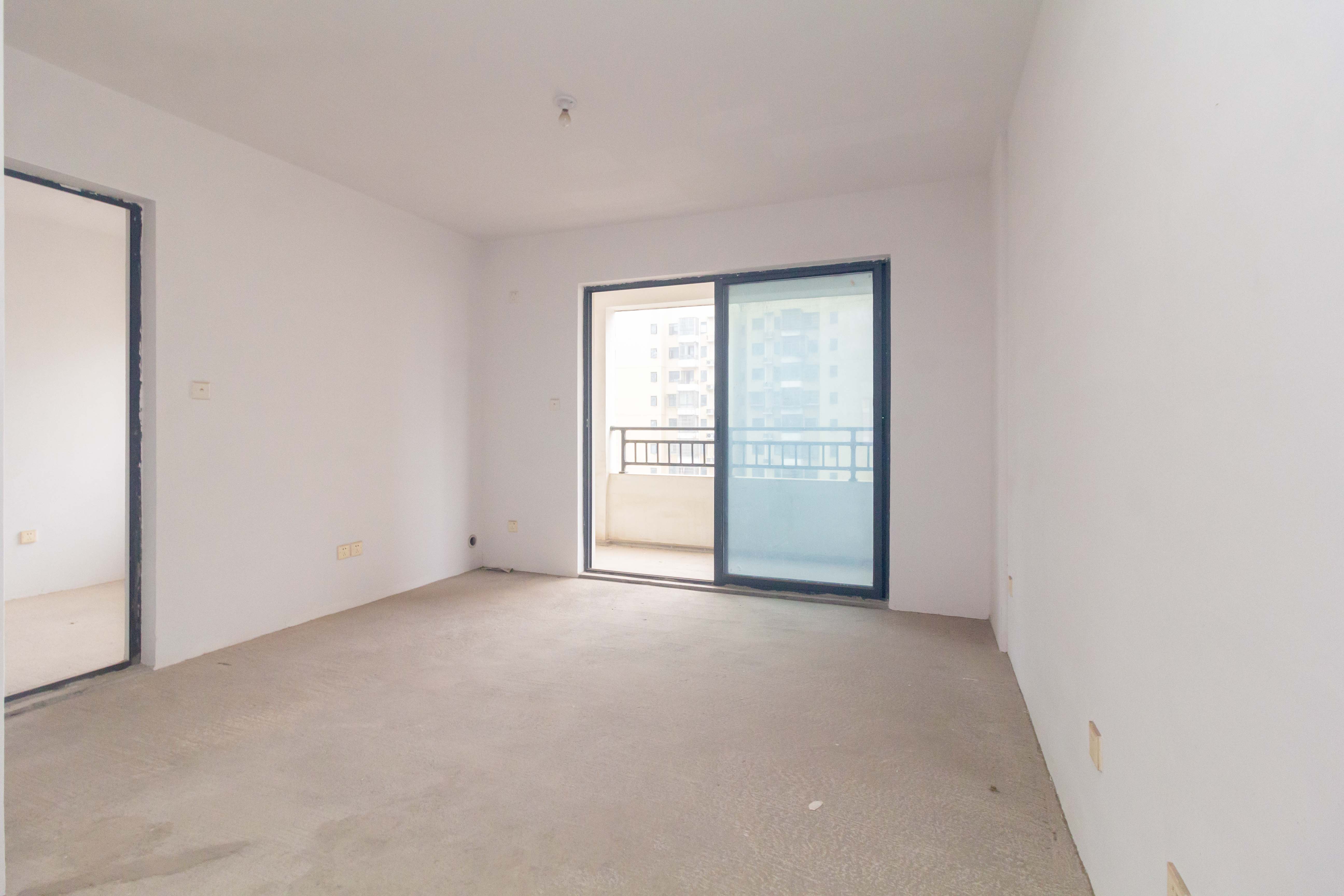 中国铁建国际城二期 4室2厅2卫 101.98万 中国铁建国际城二期 4室2厅2卫 101.98万客厅