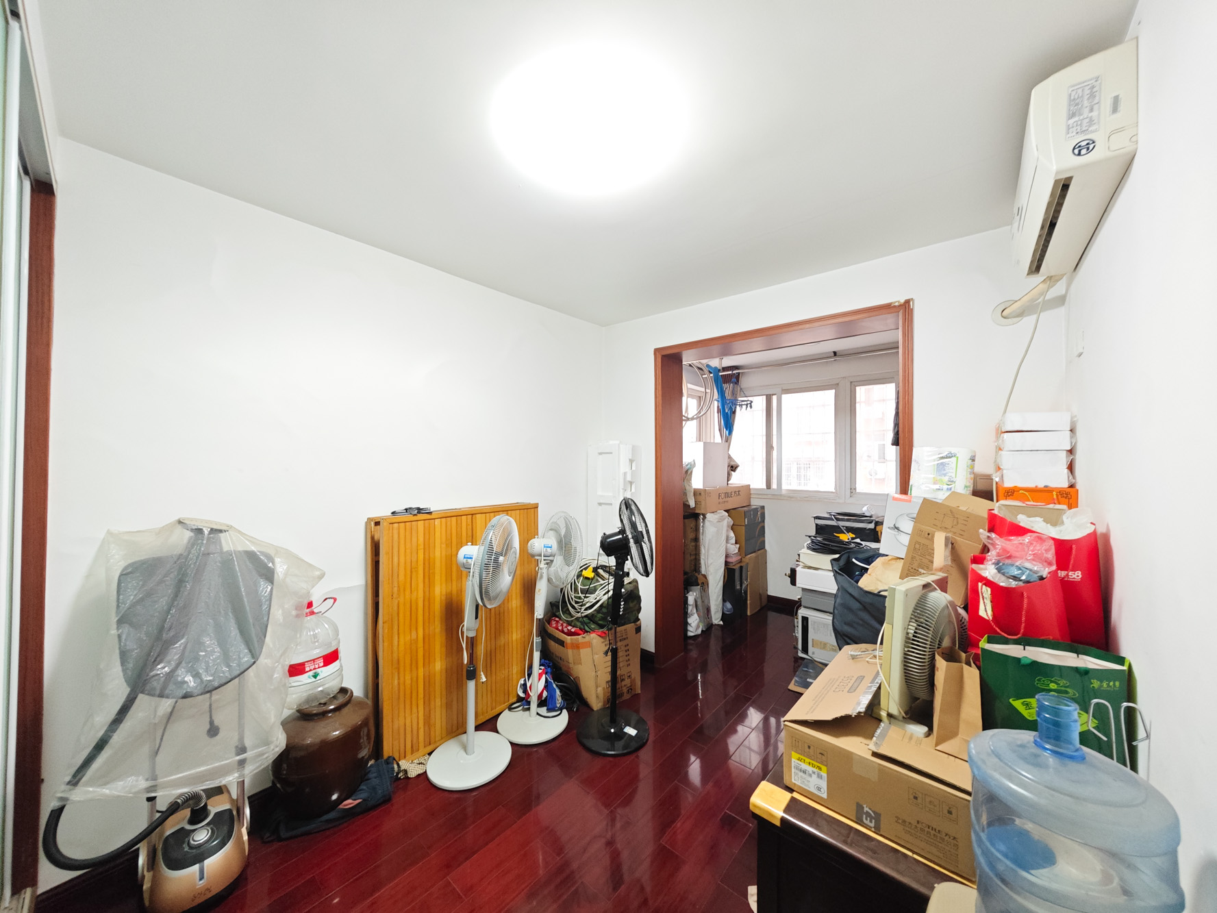景环小区  2室2厅2卫   44.50万卧室