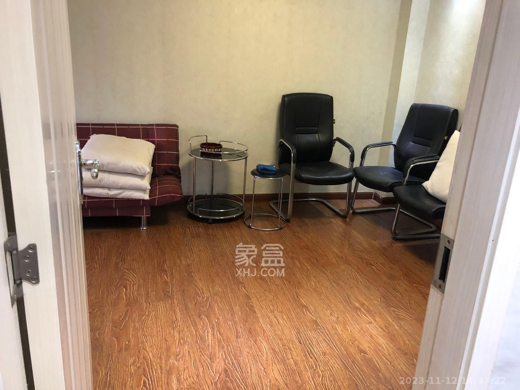 金色loft（鑫秋大厦）  3室1厅1卫   3000.00元/月室内图