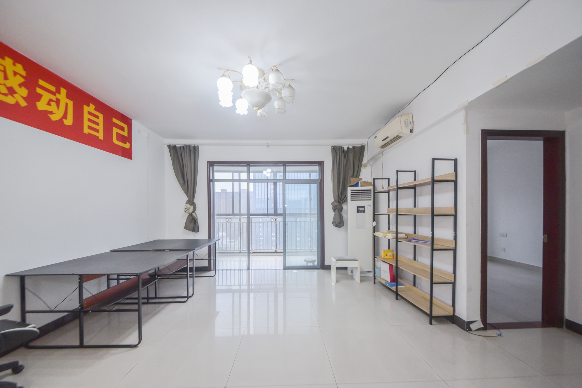 美寓明城  2室1厅1卫    95.0万客厅