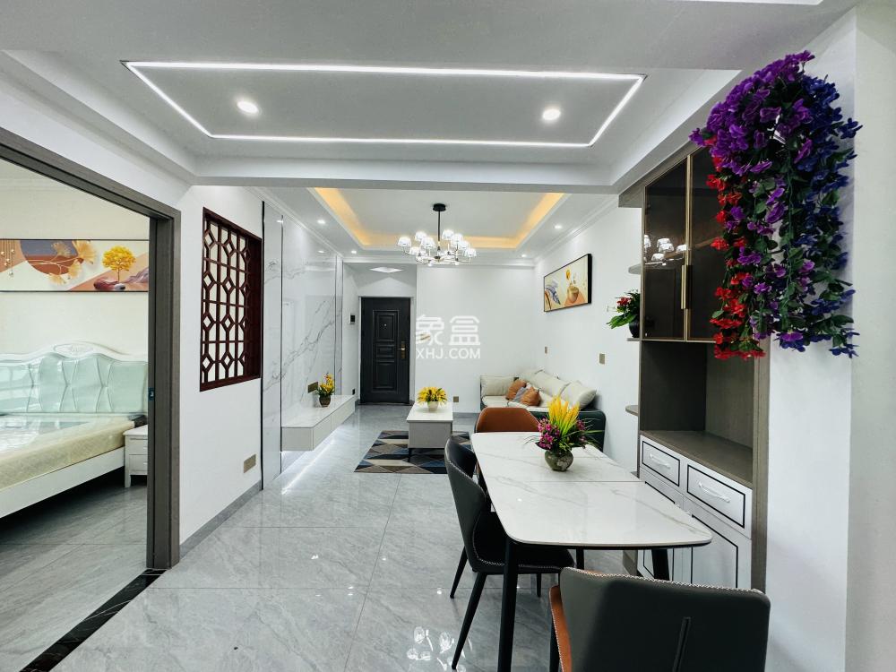 南海花园  2室2厅1卫    82.0万