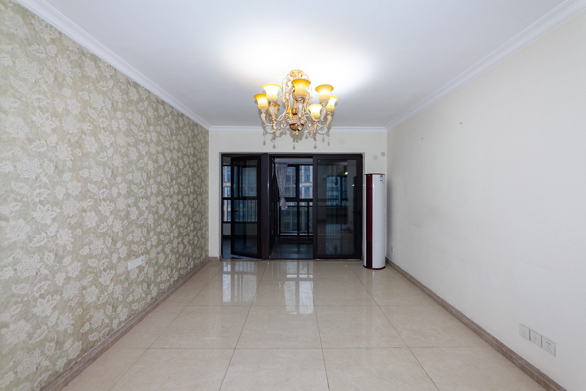 时代倾城一期 3室2厅1卫 107.0万 时代倾城一期 3室2厅1卫 107.0万客厅