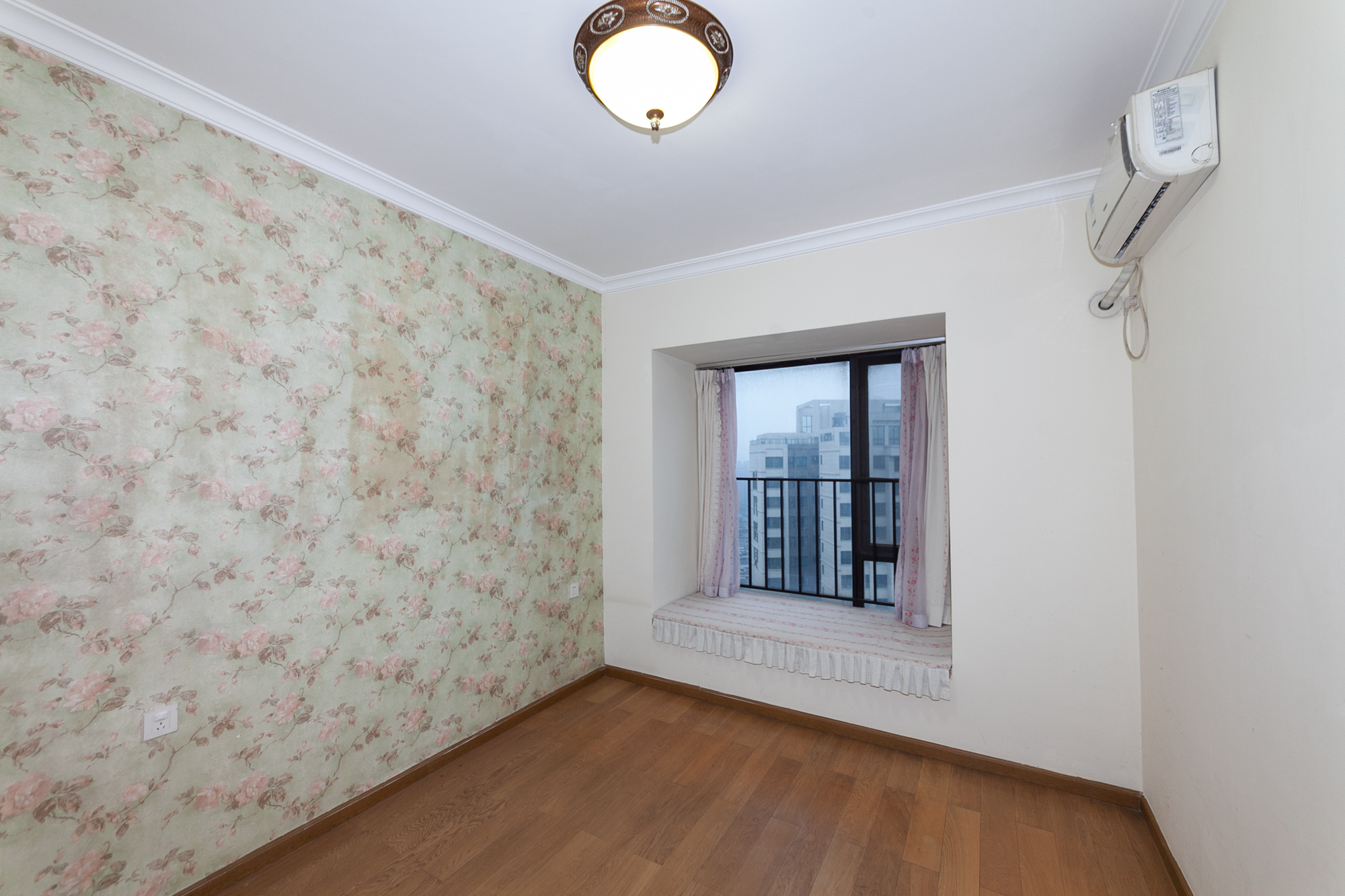 时代倾城一期  3室2厅1卫    107.0万卧室