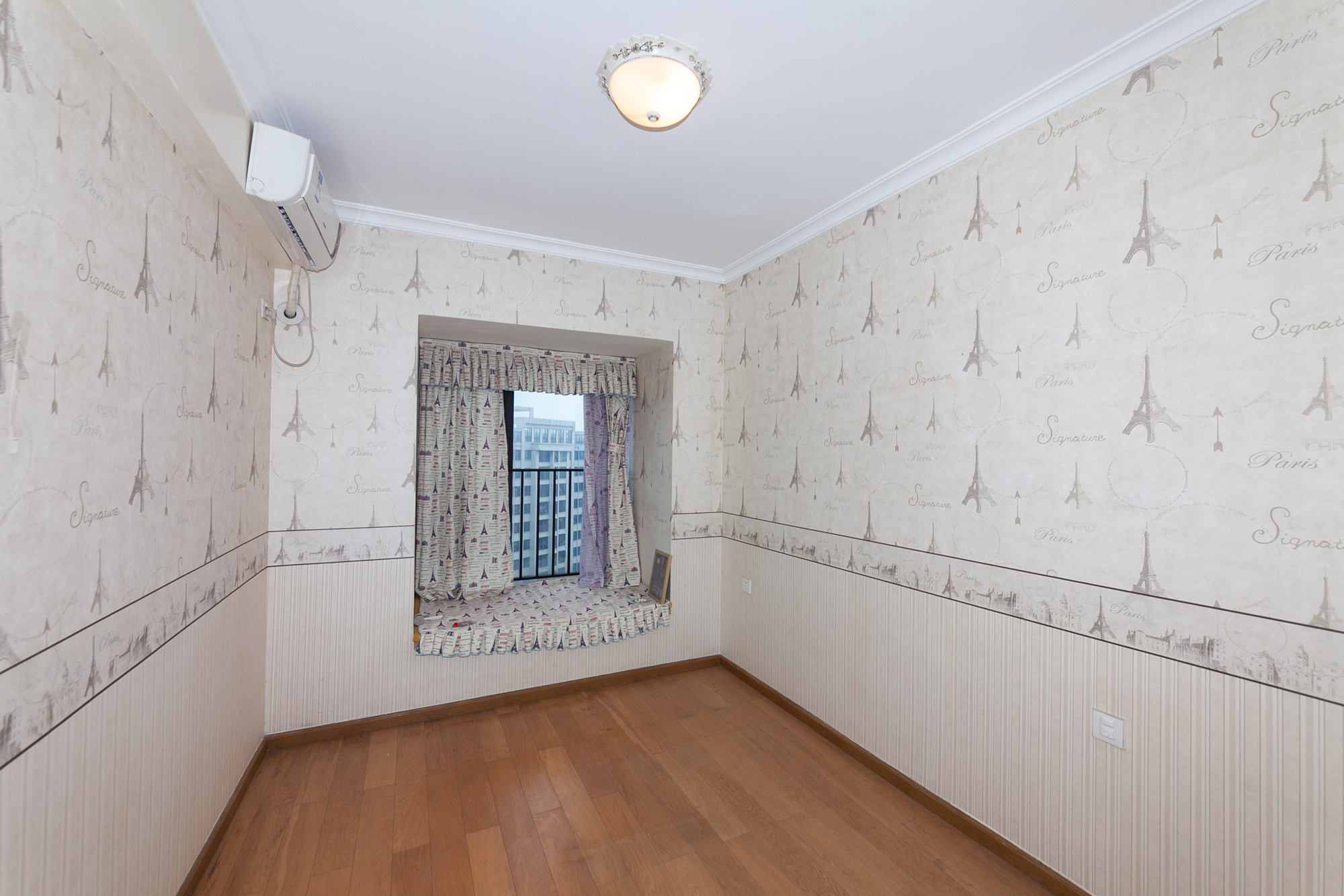 时代倾城一期  3室2厅1卫    107.0万卧室