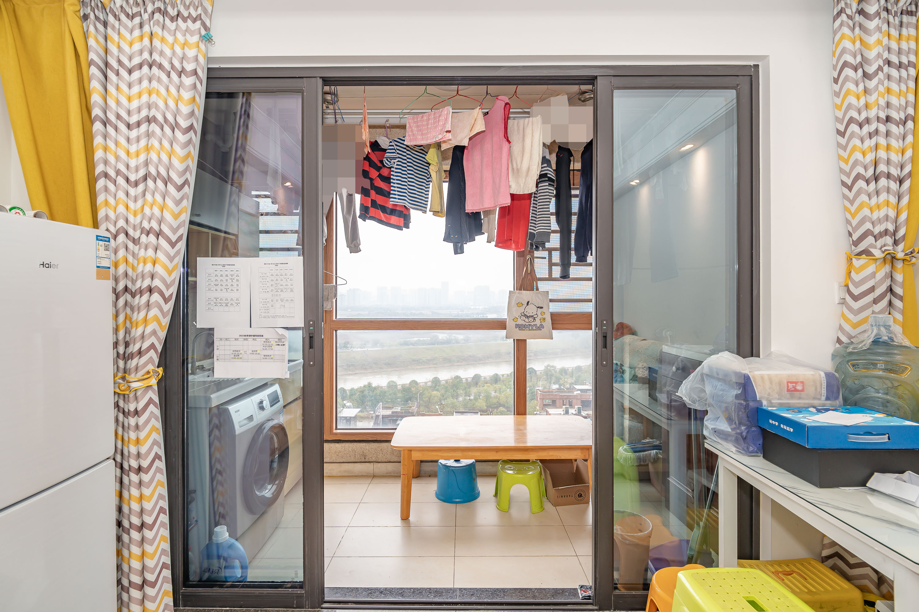 中海国际五期 3室2厅2卫 88.0万 中海国际五期 3室2厅2卫 88.0万阳台