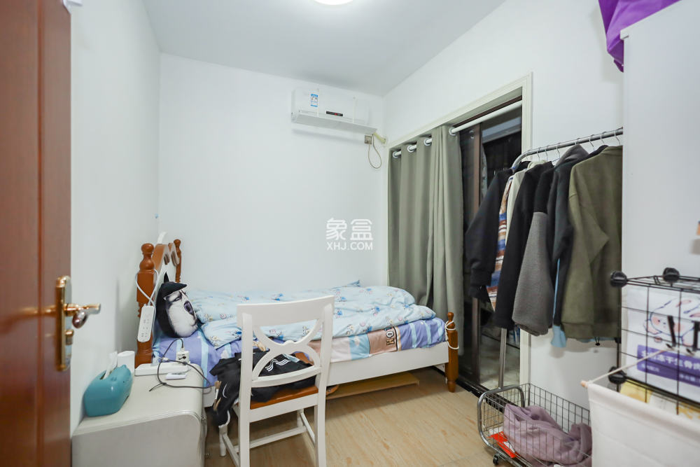 綠地中央廣場(chǎng)  3室2廳1衛(wèi)   110.00萬(wàn)