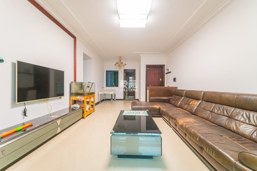 恒大翡翠华庭  3室2厅2卫    99.0万