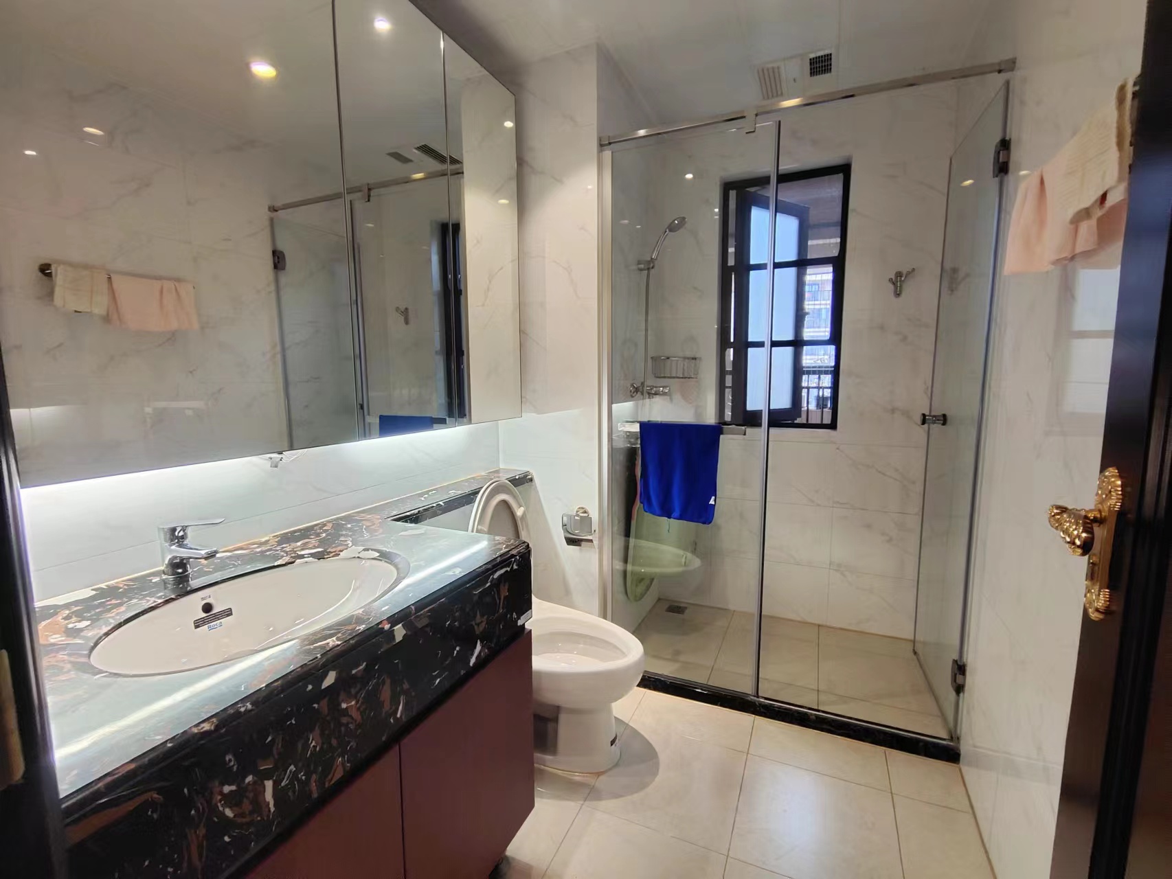 恒大华府 3室2厅2卫 92.8万 恒大华府 3室2厅2卫 92.8万室内图