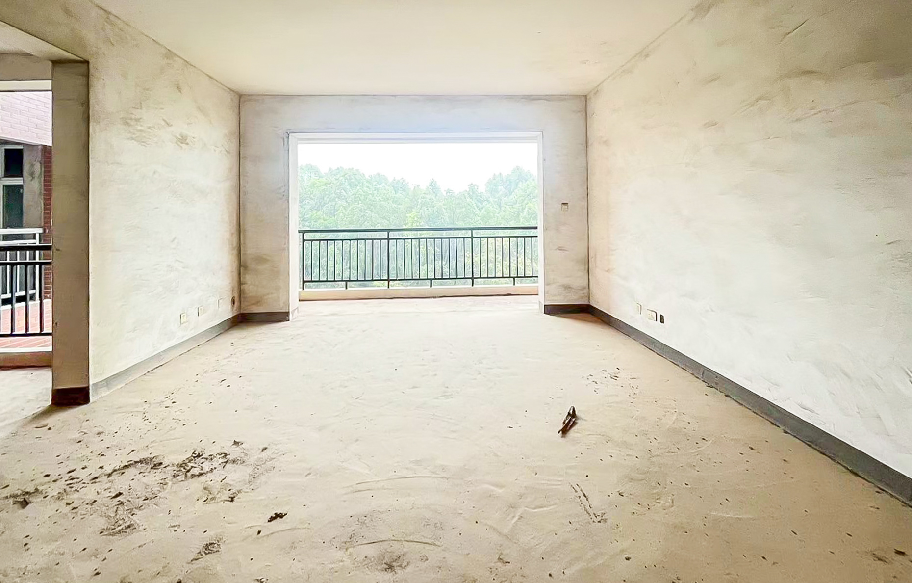 淞雅苑  4室2厅2卫    135.0万 淞雅苑  4室2厅2卫    135.0万客厅