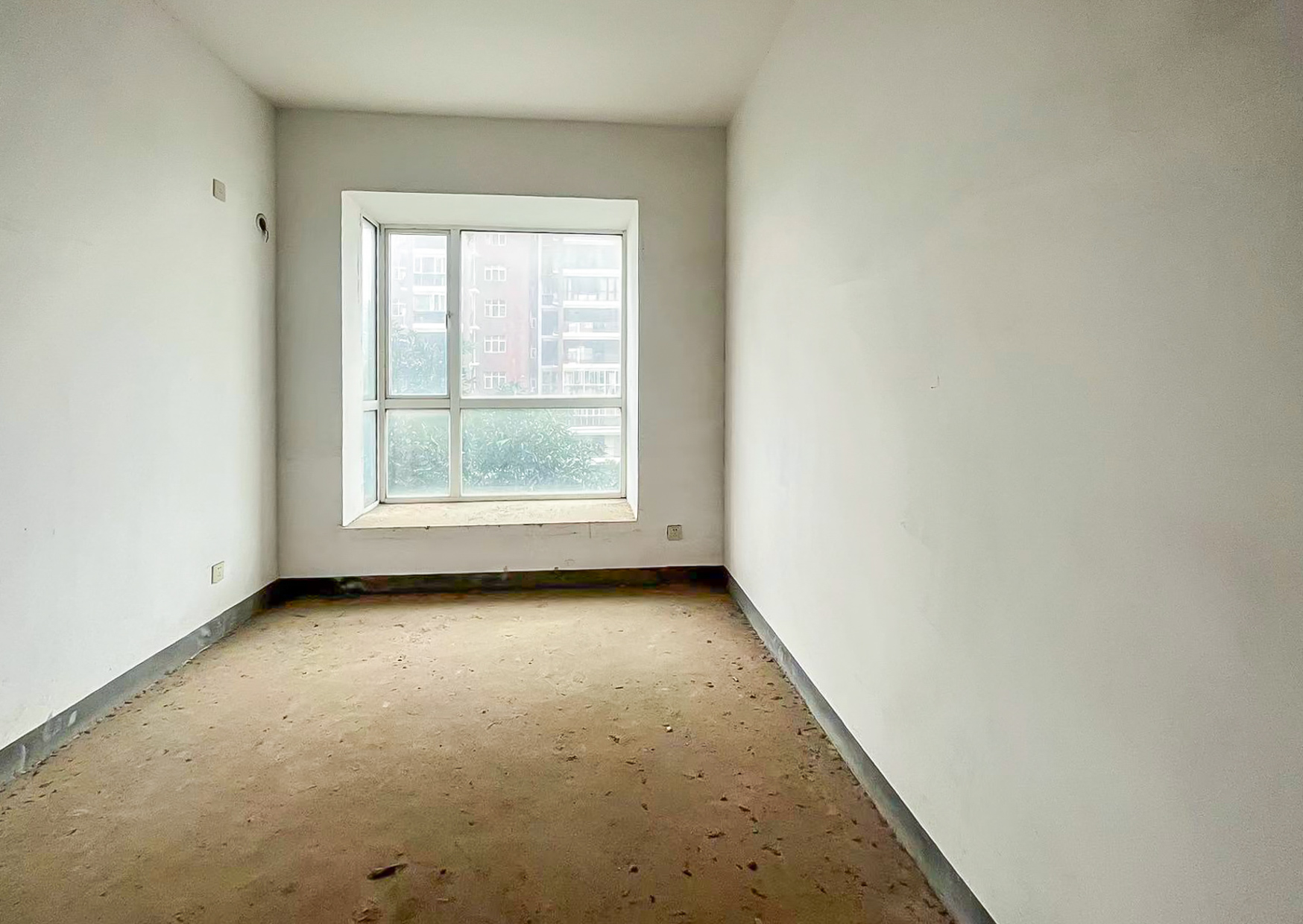 淞雅苑  4室2厅2卫    135.0万 淞雅苑  4室2厅2卫    135.0万卧室