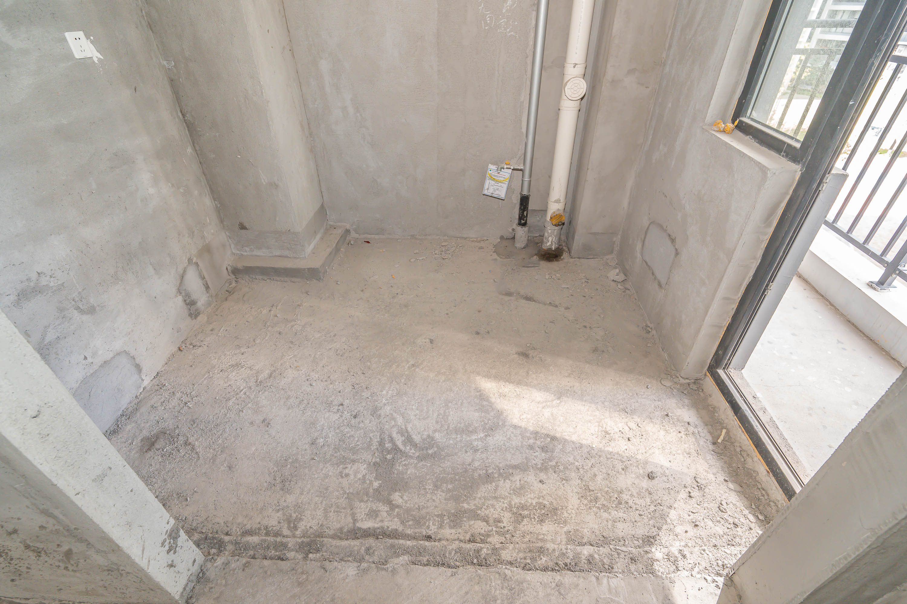 蔷薇国际  5室2厅2卫    93.0万 蔷薇国际  5室2厅2卫    93.0万厨房