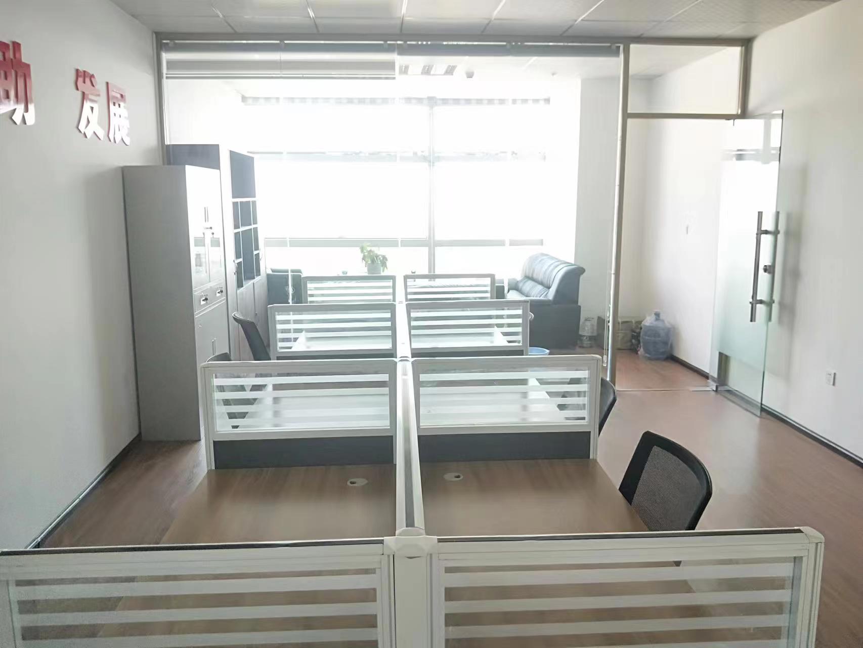 金融101大厦(会展城101大厦) 1室1厅1卫 3500.00元/月 金融101大厦(会展城101大厦) 1室1厅1卫 3500.00元/月室内图