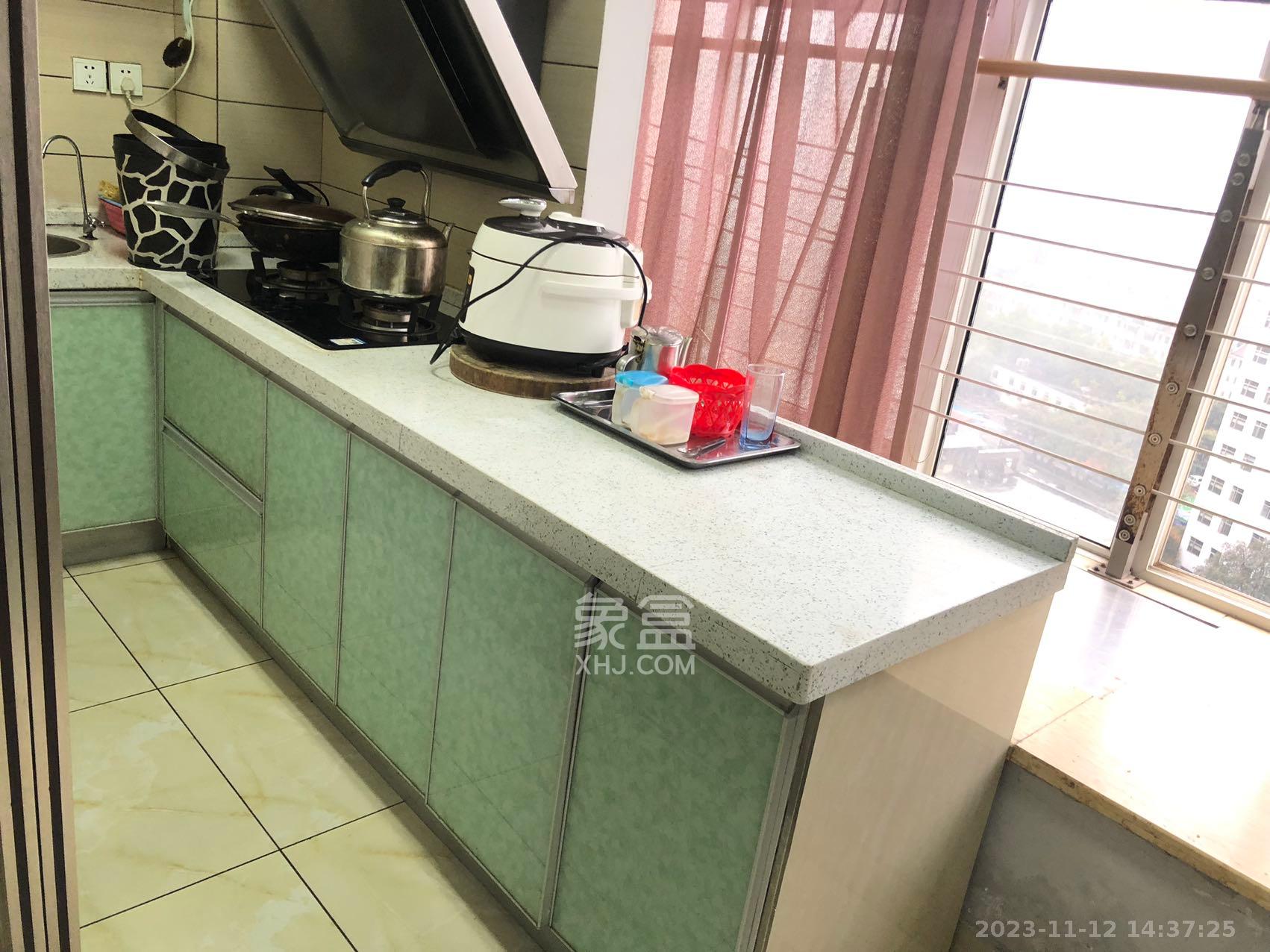 金色loft（鑫秋大厦）  3室1厅1卫   3000.00元/月室内图