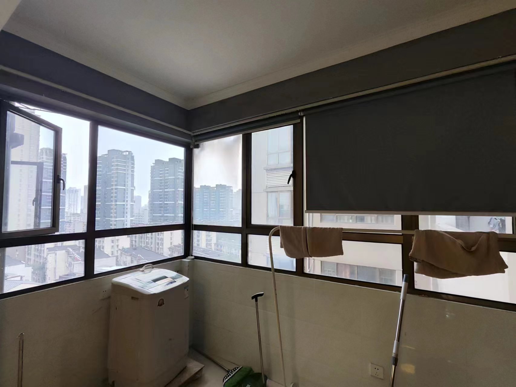 华圣巴陵尚品  3室1厅1卫   2300.00元/月室内图