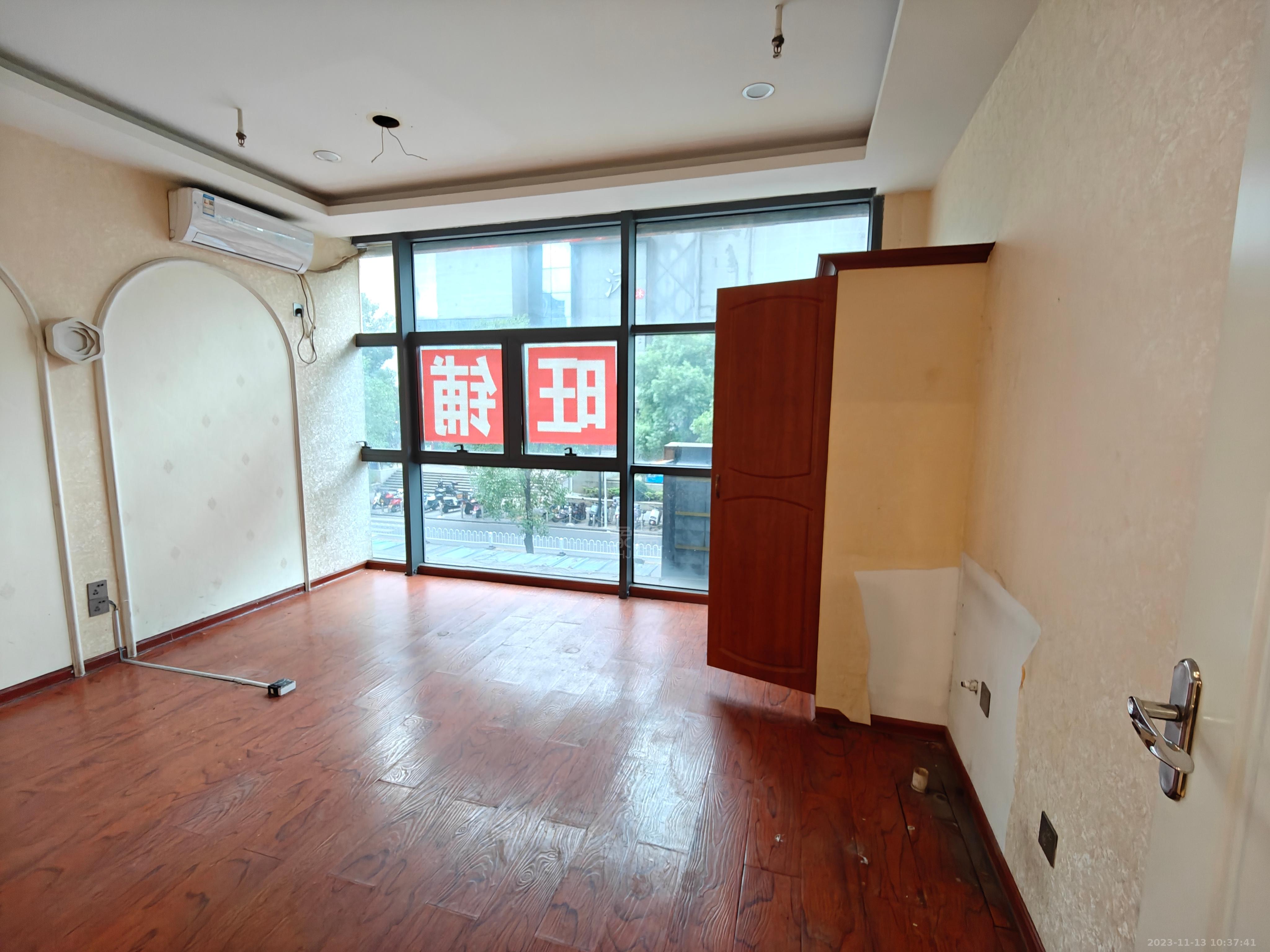 美的城一期 1室1厅1卫 8000.00元/月 美的城一期 1室1厅1卫 8000.00元/月室内图