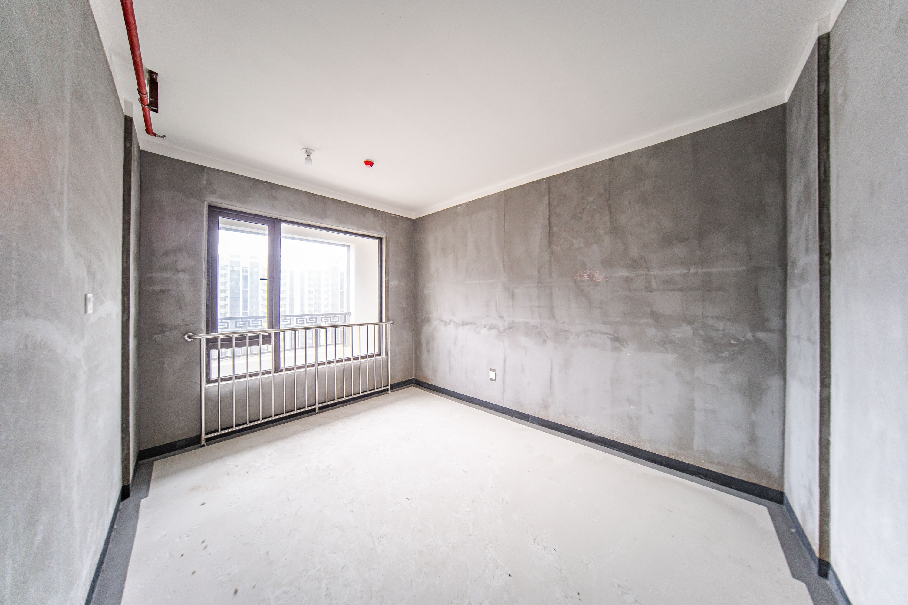 建发央著  5室2厅2卫    330.0万卧室