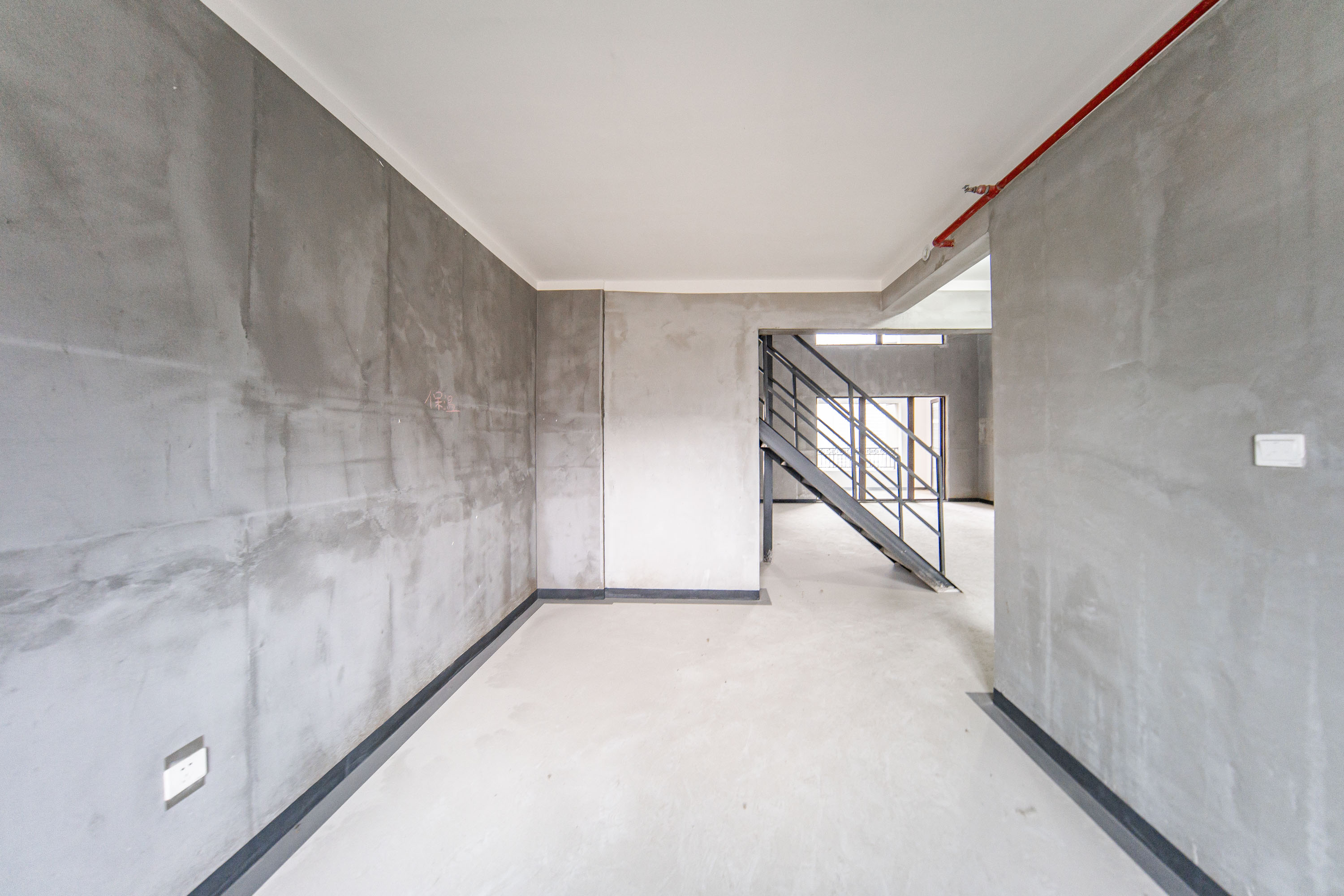 建发央著  5室2厅2卫    330.0万卧室