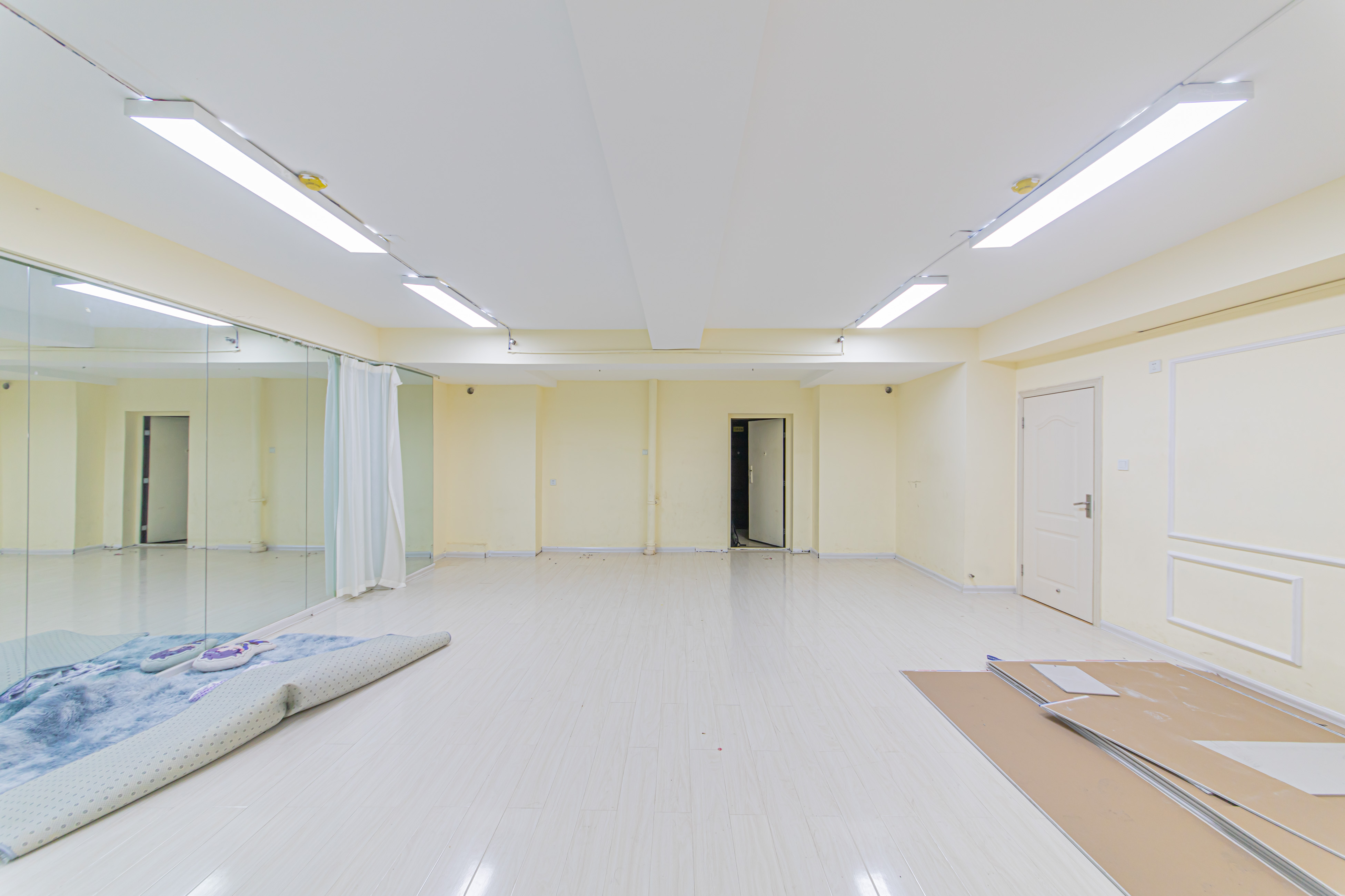 中建芙蓉工社  1室1厅1卫   26.00万