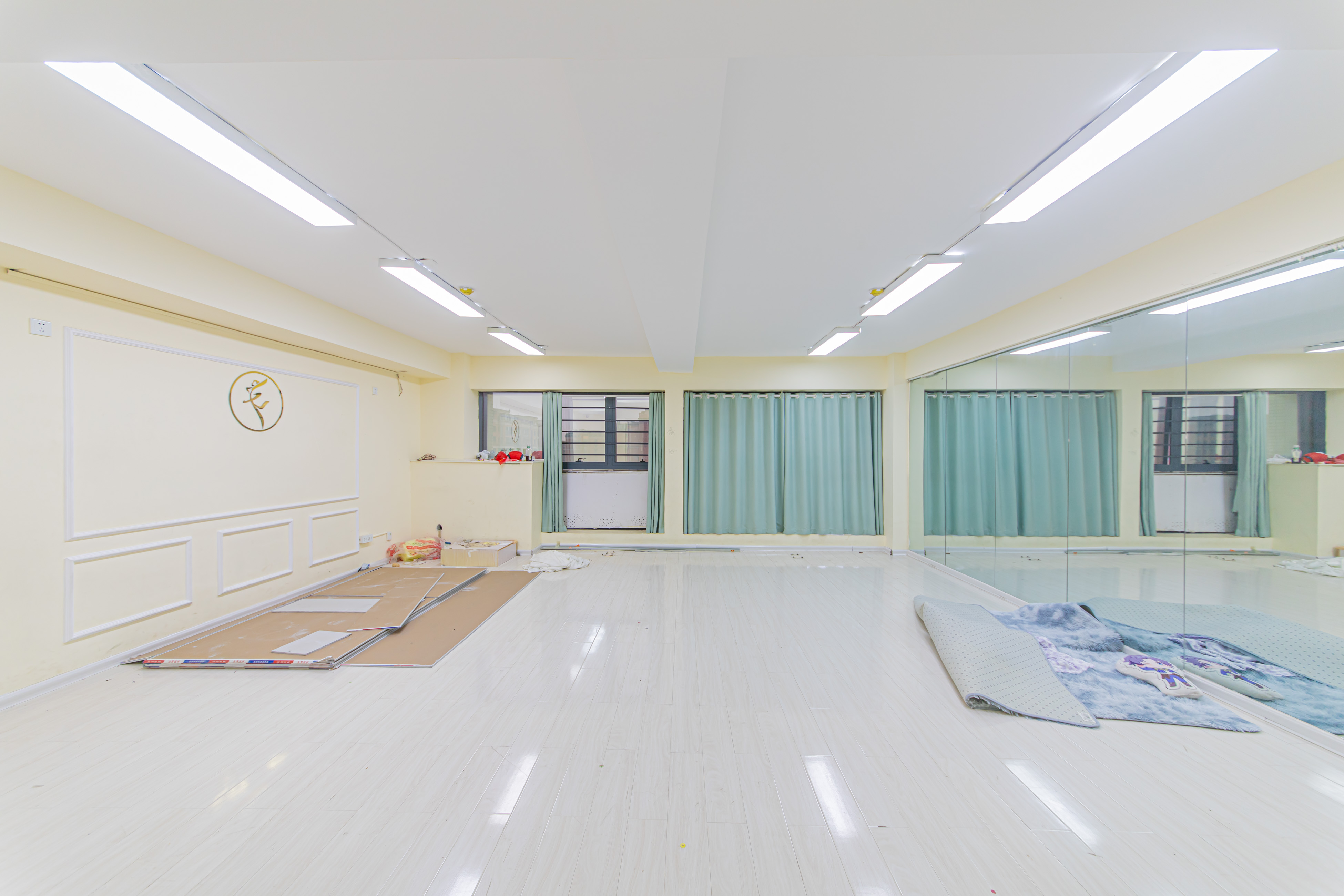 中建芙蓉工社  1室1厅1卫   26.00万客厅
