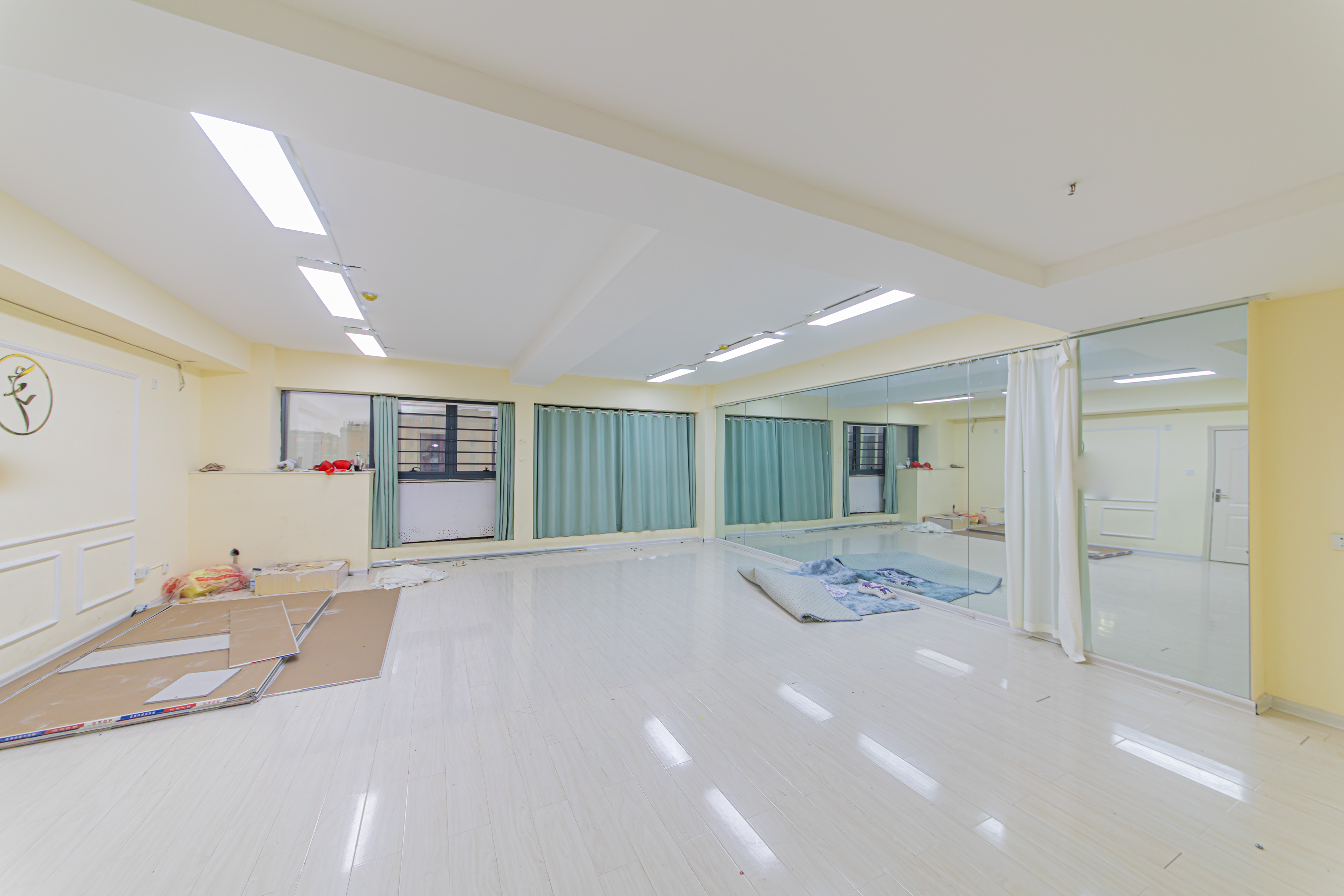 中建芙蓉工社  1室1厅1卫   26.00万其他