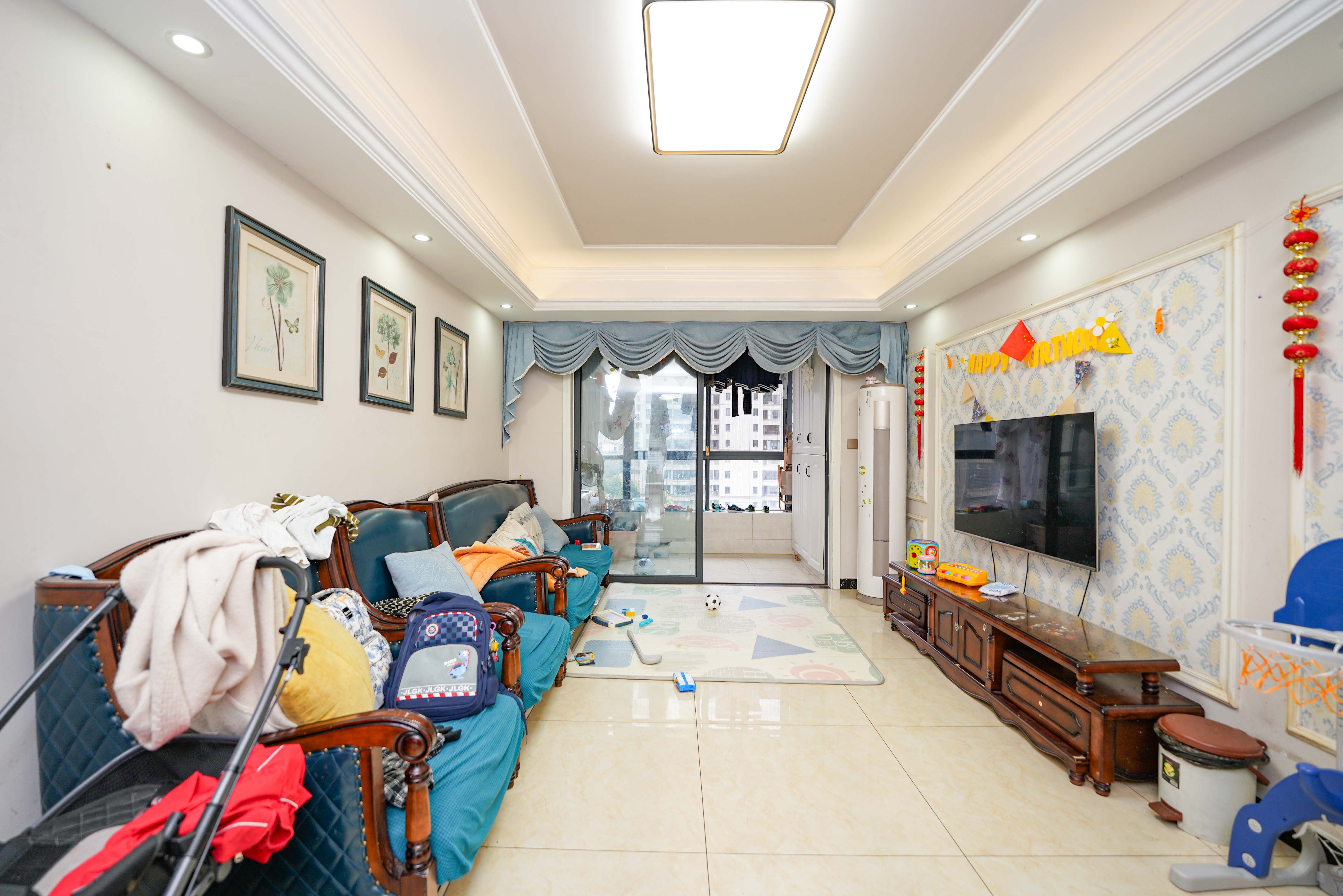 五矿万境蓝山  3室2厅1卫    120.0万客厅