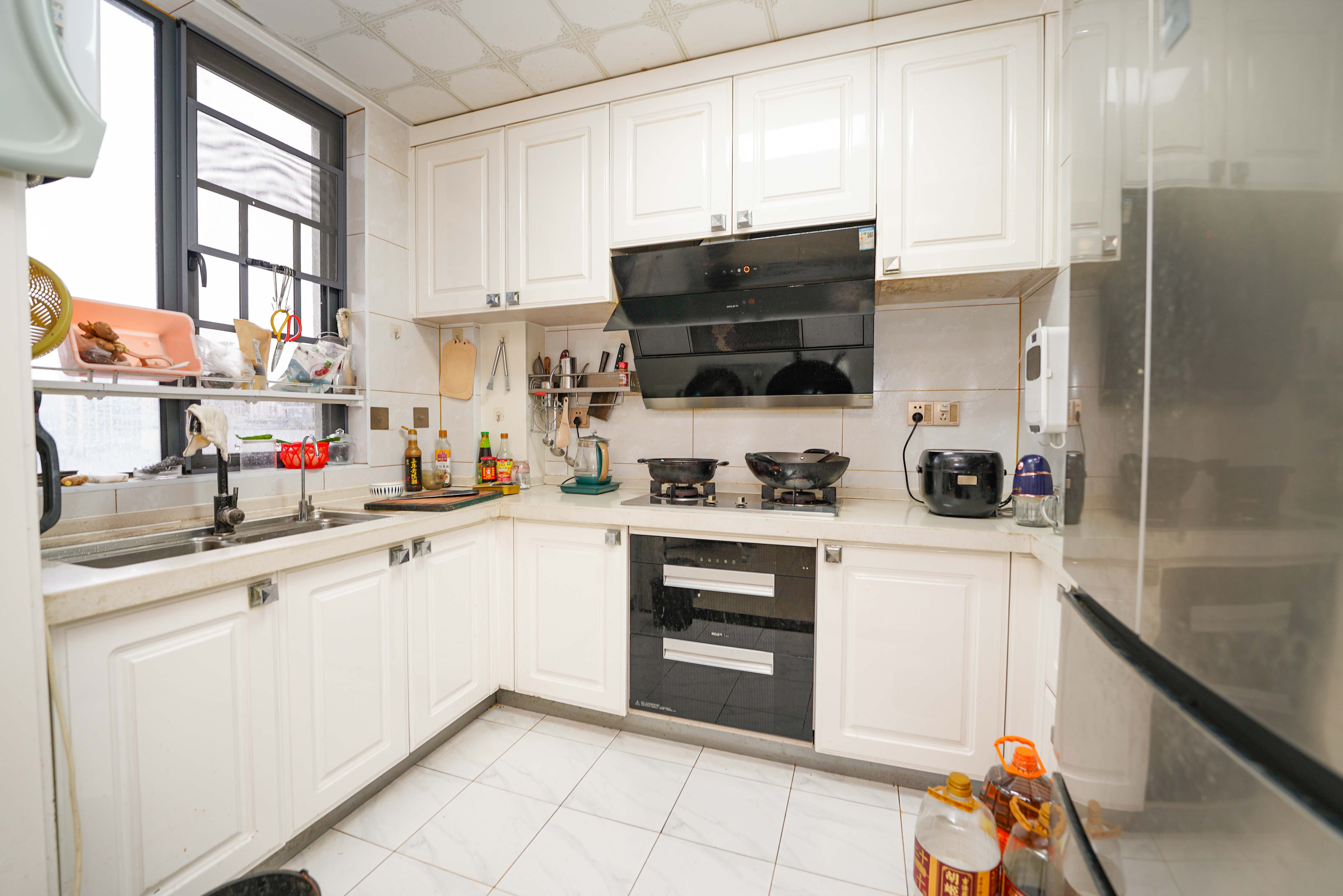 五矿万境蓝山  3室2厅1卫    120.0万厨房