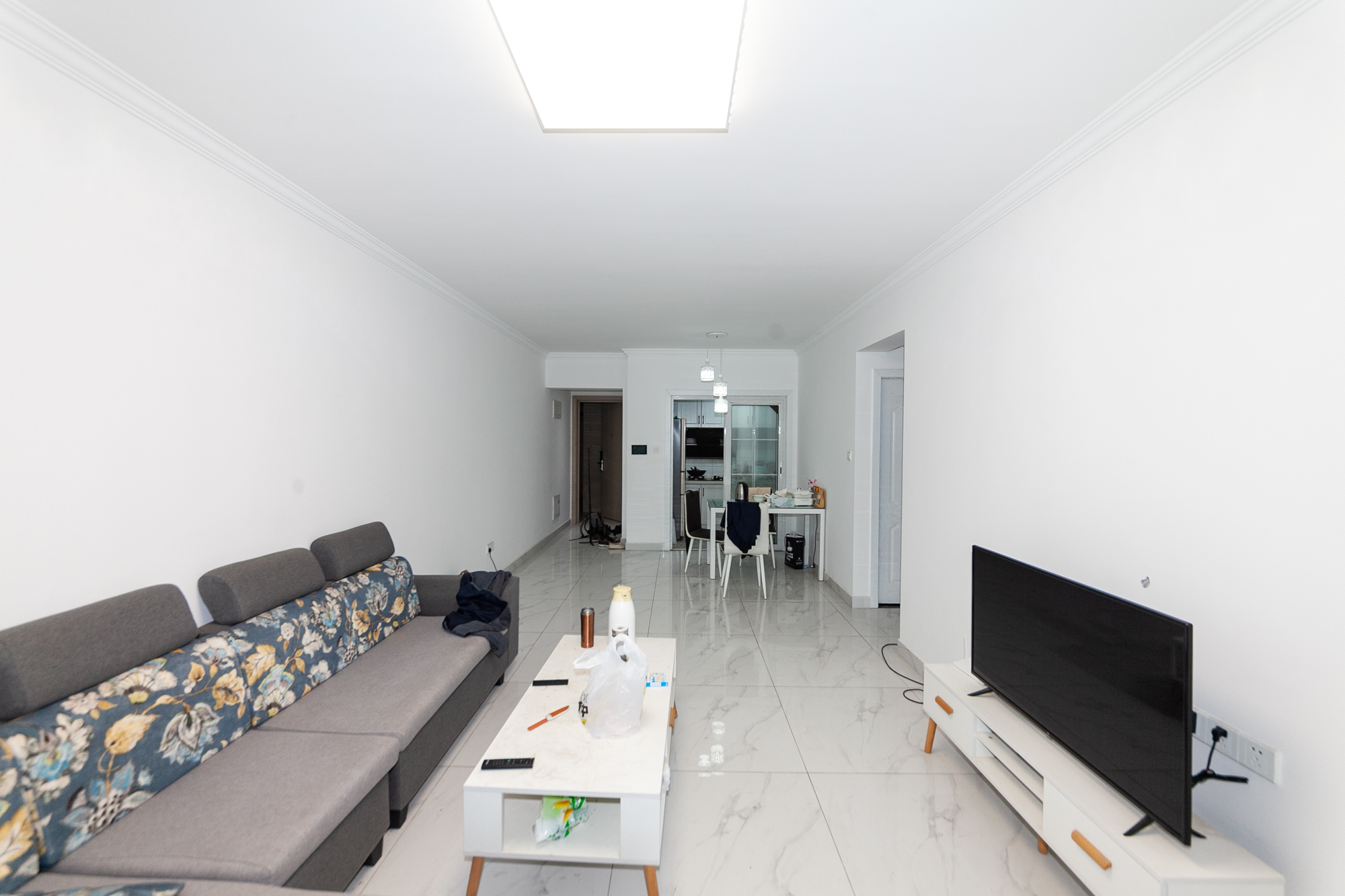 时代倾城三期 2室1厅1卫 65.0万 时代倾城三期 2室1厅1卫 65.0万客厅