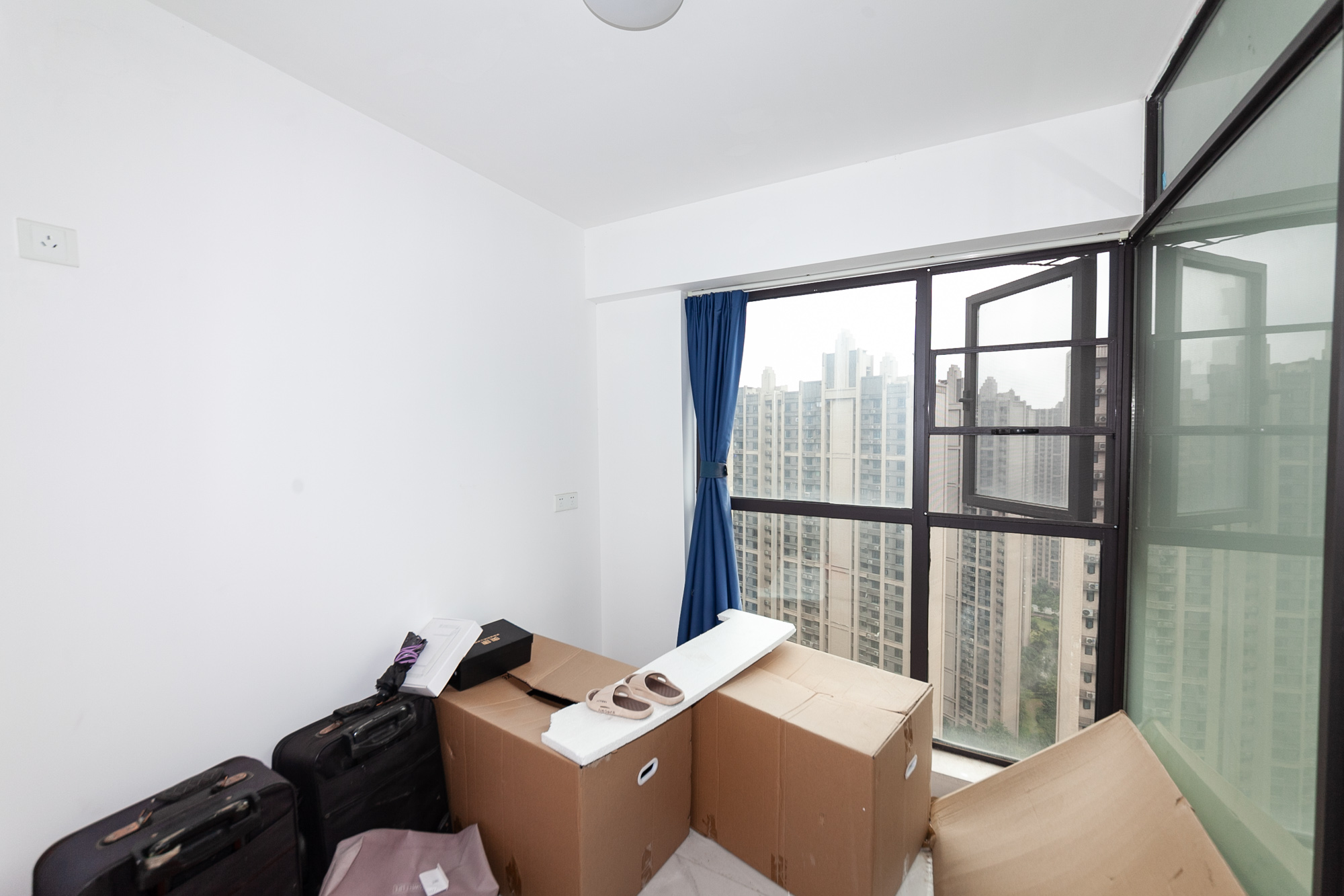 时代倾城三期 2室1厅1卫 65.0万 时代倾城三期 2室1厅1卫 65.0万阳台