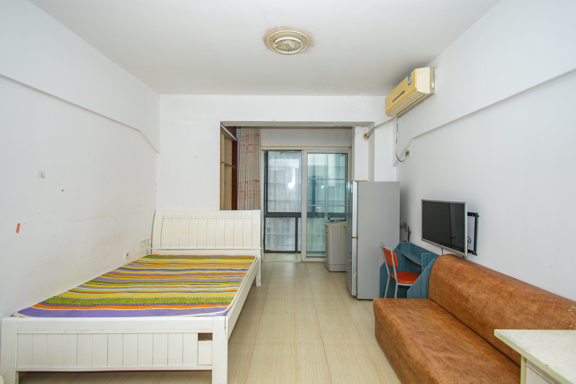 尚都花园城 1室1厅1卫 14.95万 尚都花园城 1室1厅1卫 14.95万客厅