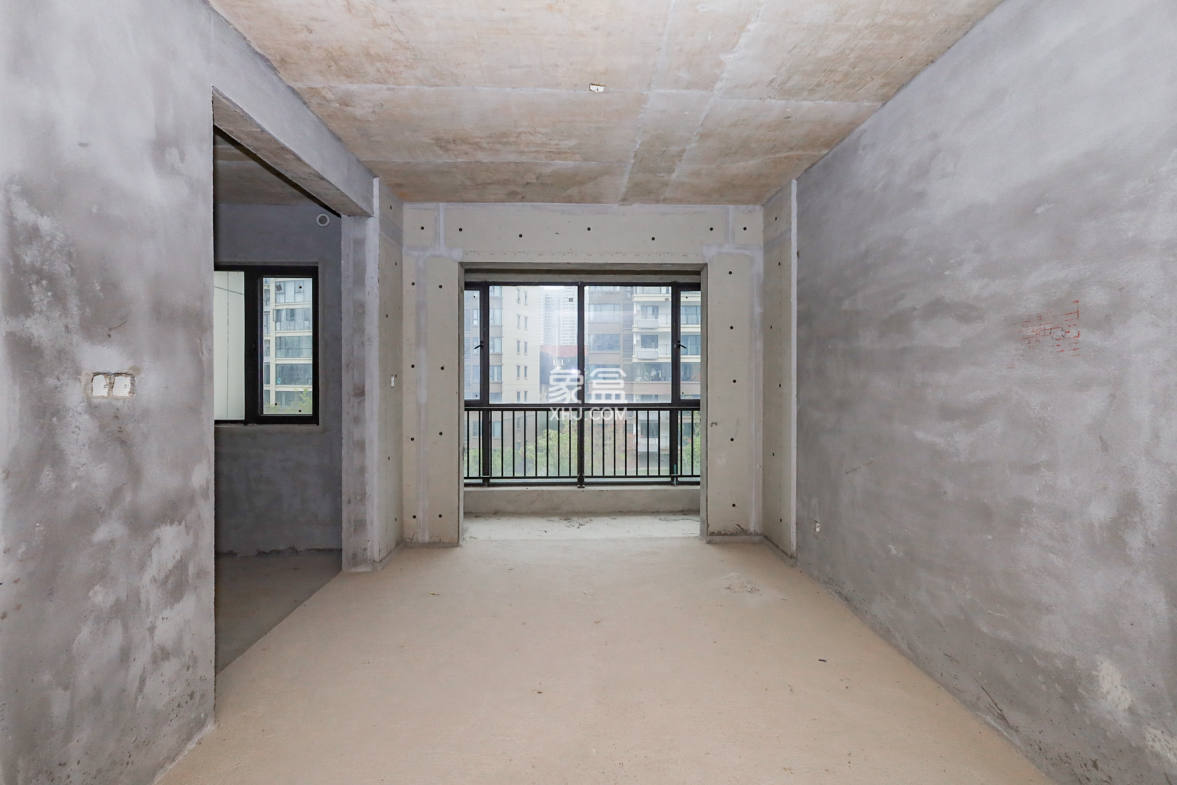 润和谷山郡(悦禧山庄水榭花都) 5室2厅2卫 158.0万 润和谷山郡(悦禧山庄水榭花都) 5室2厅2卫 158.0万其他