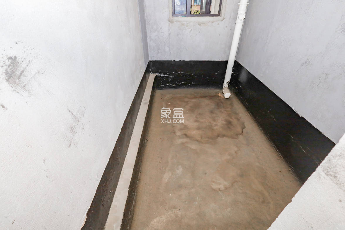 润和谷山郡(悦禧山庄水榭花都) 5室2厅2卫 158.0万 润和谷山郡(悦禧山庄水榭花都) 5室2厅2卫 158.0万卫生间