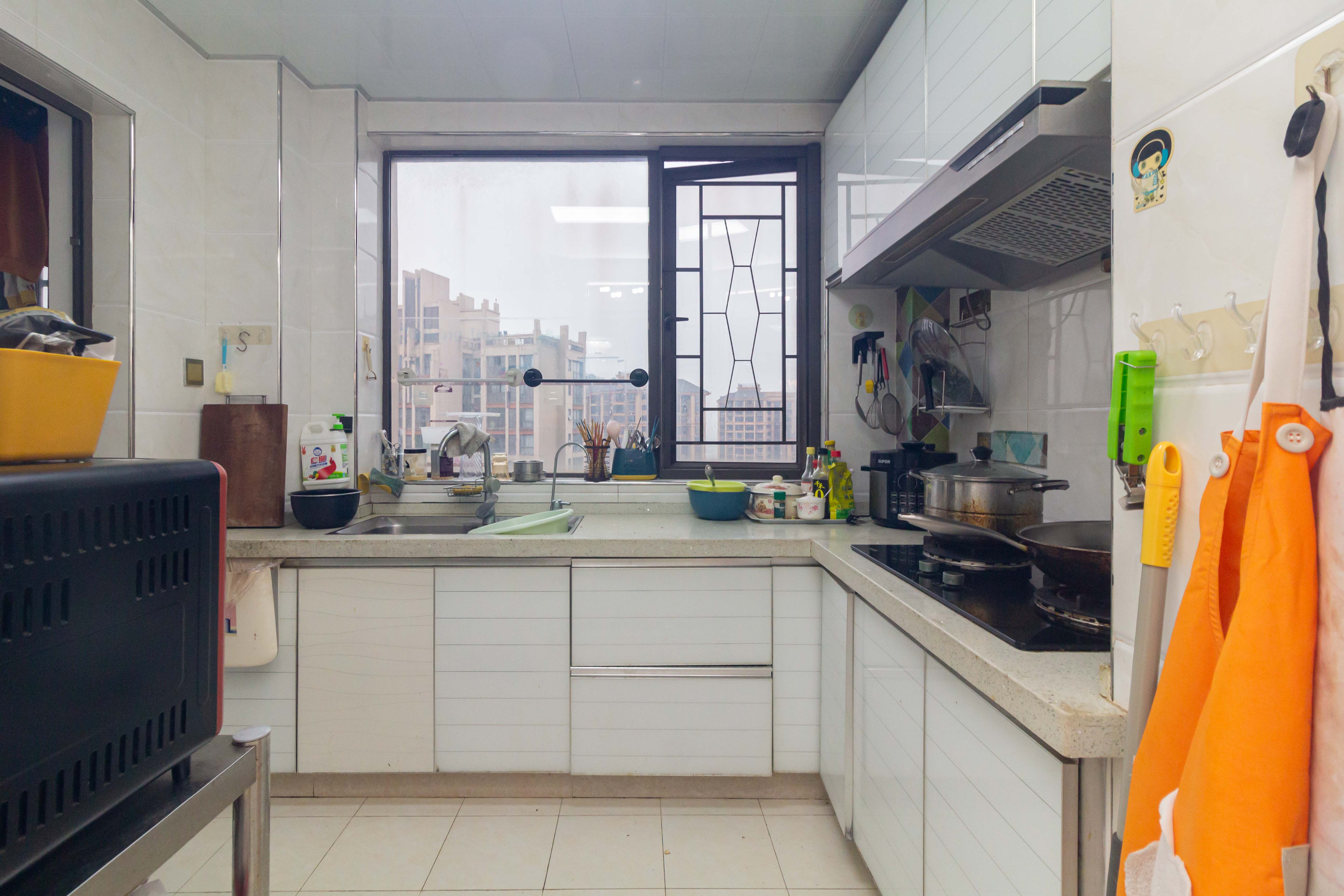 旭辉华庭 3室2厅2卫 84.8万 旭辉华庭 3室2厅2卫 84.8万厨房