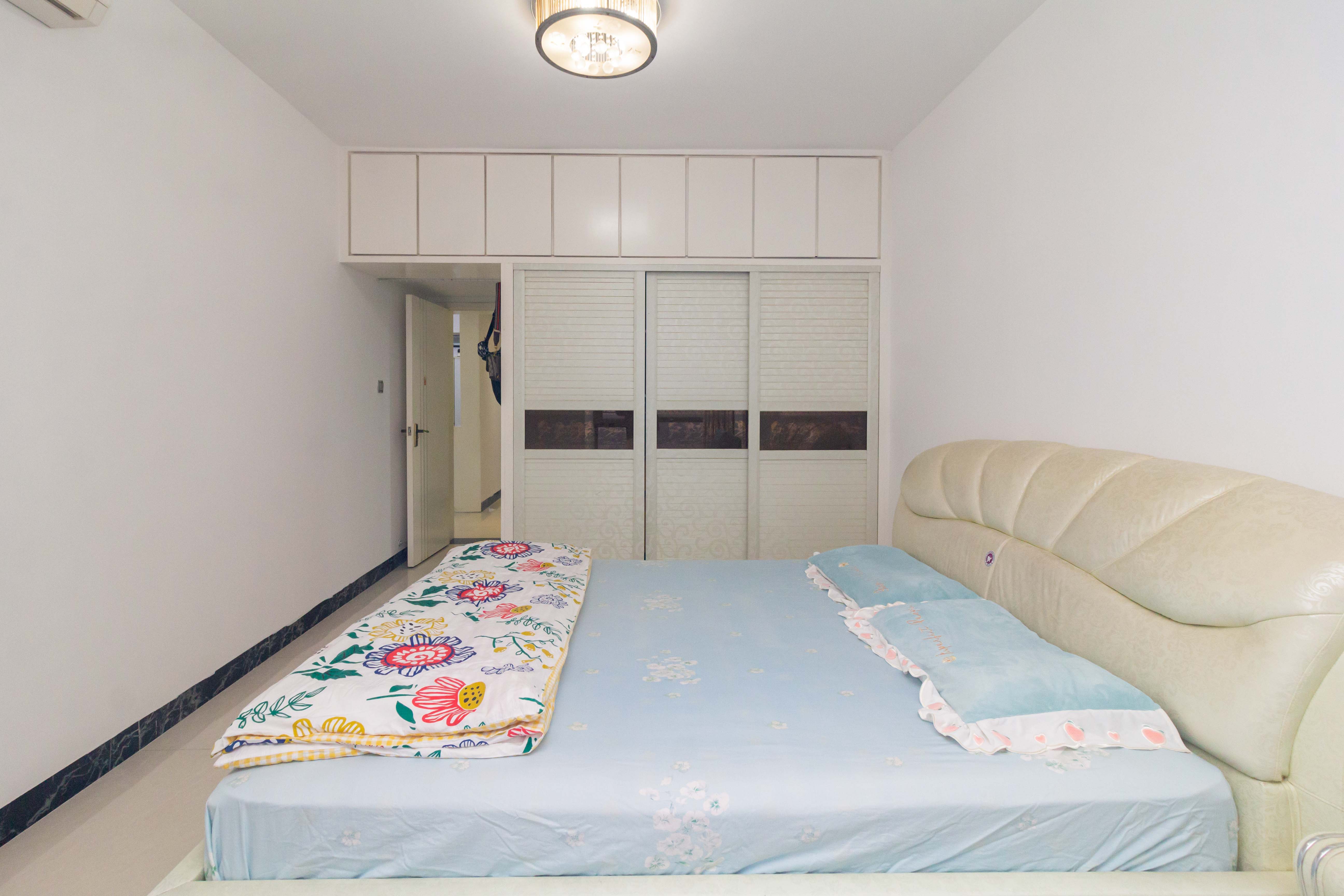 旭辉华庭 3室2厅2卫 84.8万 旭辉华庭 3室2厅2卫 84.8万卧室