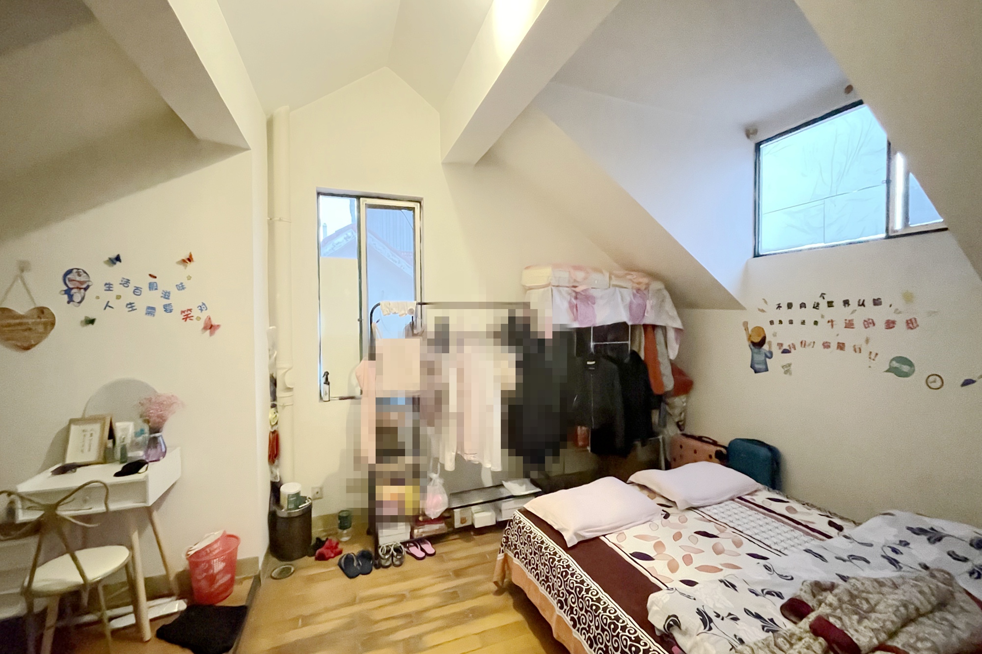 东方新城  4室2厅2卫   114.00万其他