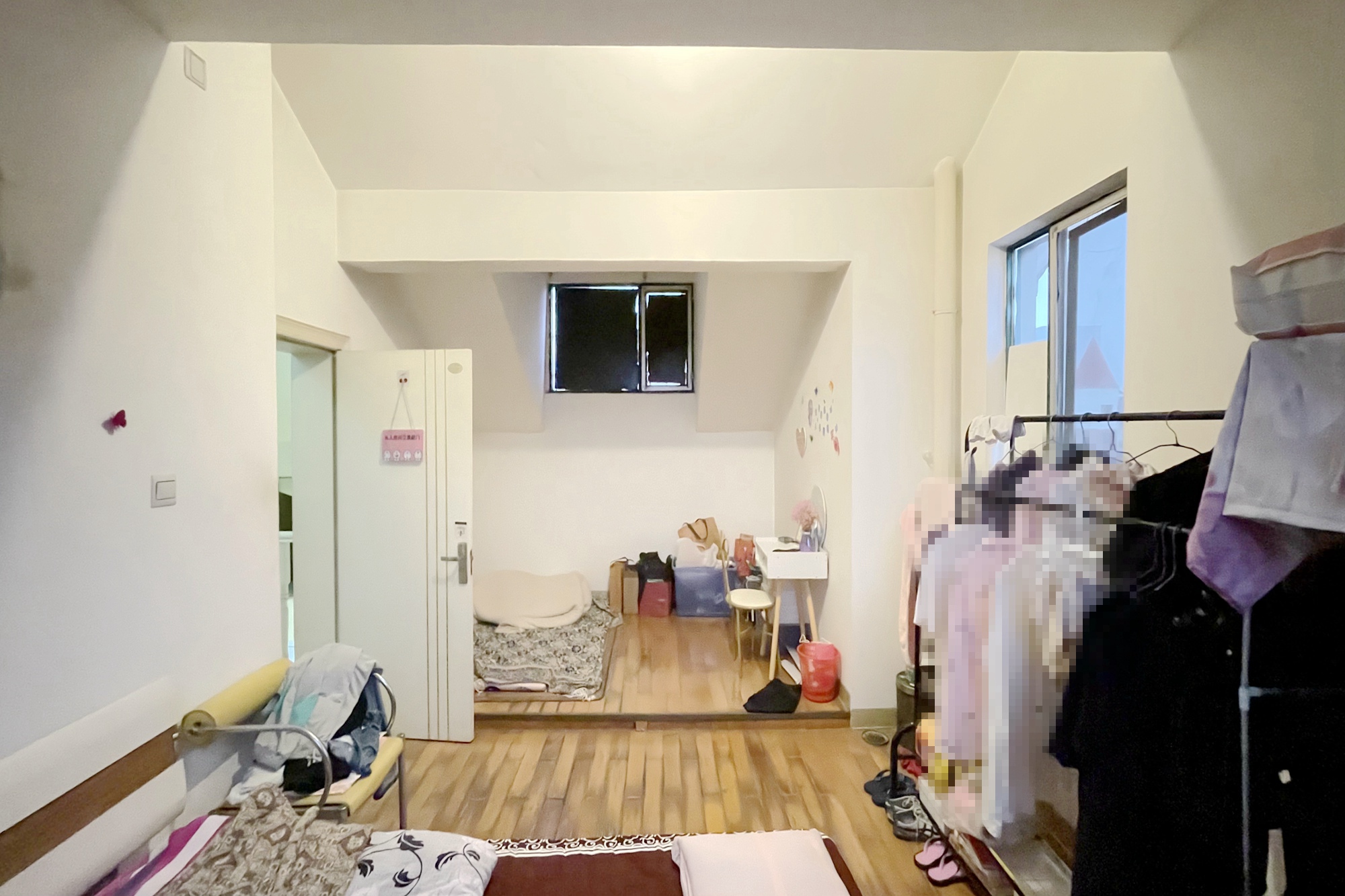 东方新城  4室2厅2卫   114.00万其他