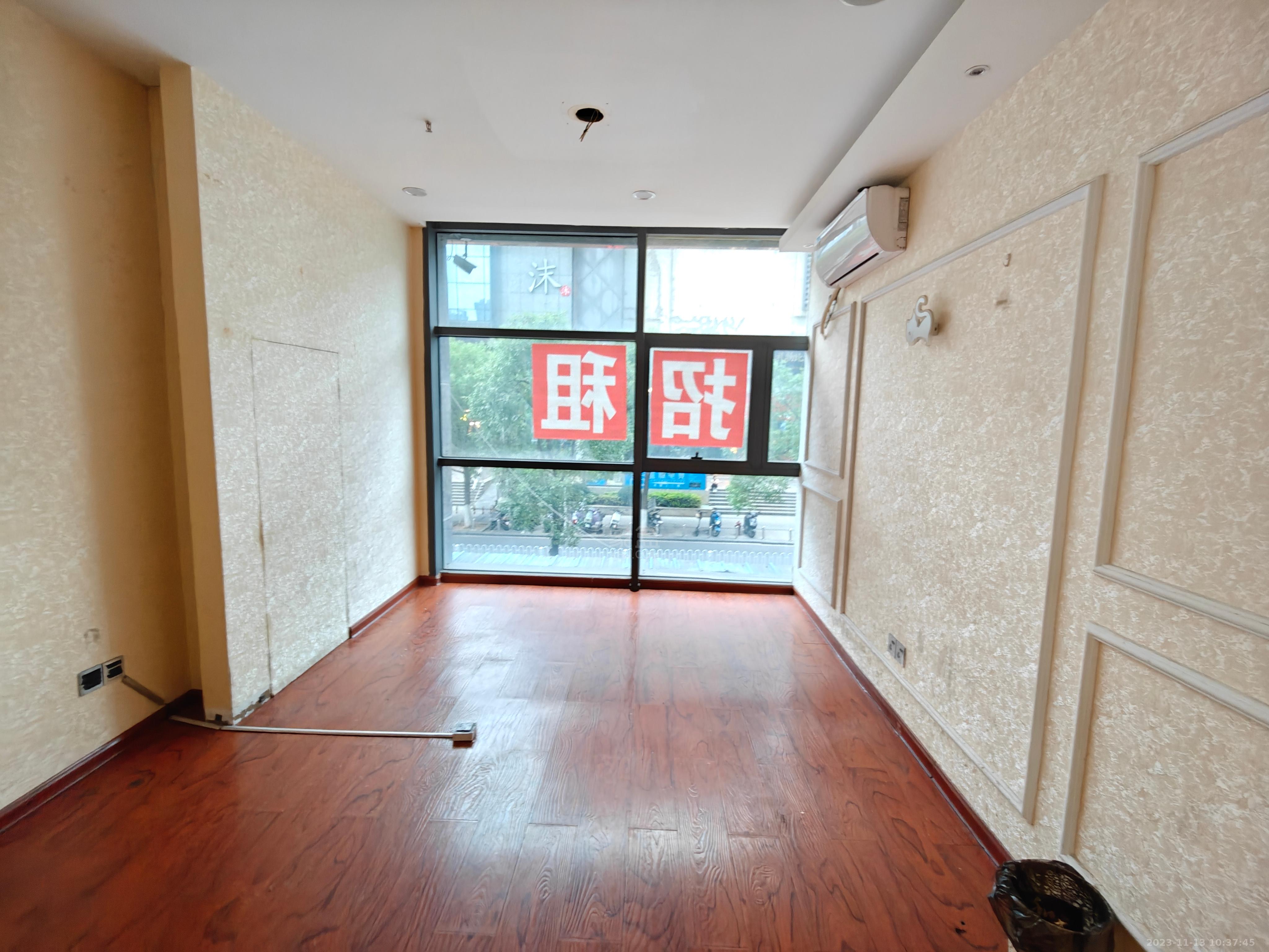 美的城一期 1室1厅1卫 8000.00元/月 美的城一期 1室1厅1卫 8000.00元/月室内图