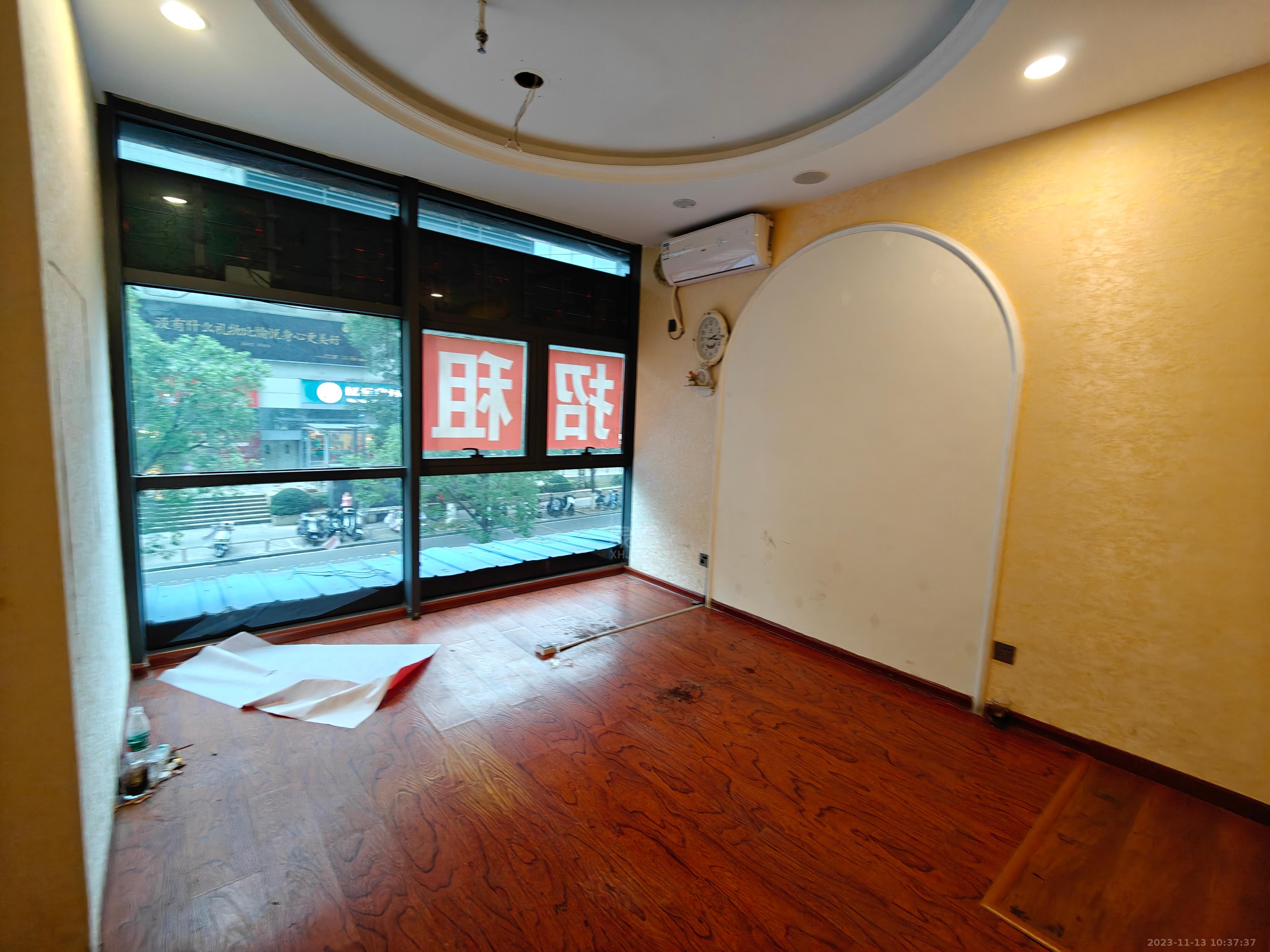 美的城一期 1室1厅1卫 8000.00元/月 美的城一期 1室1厅1卫 8000.00元/月室内图