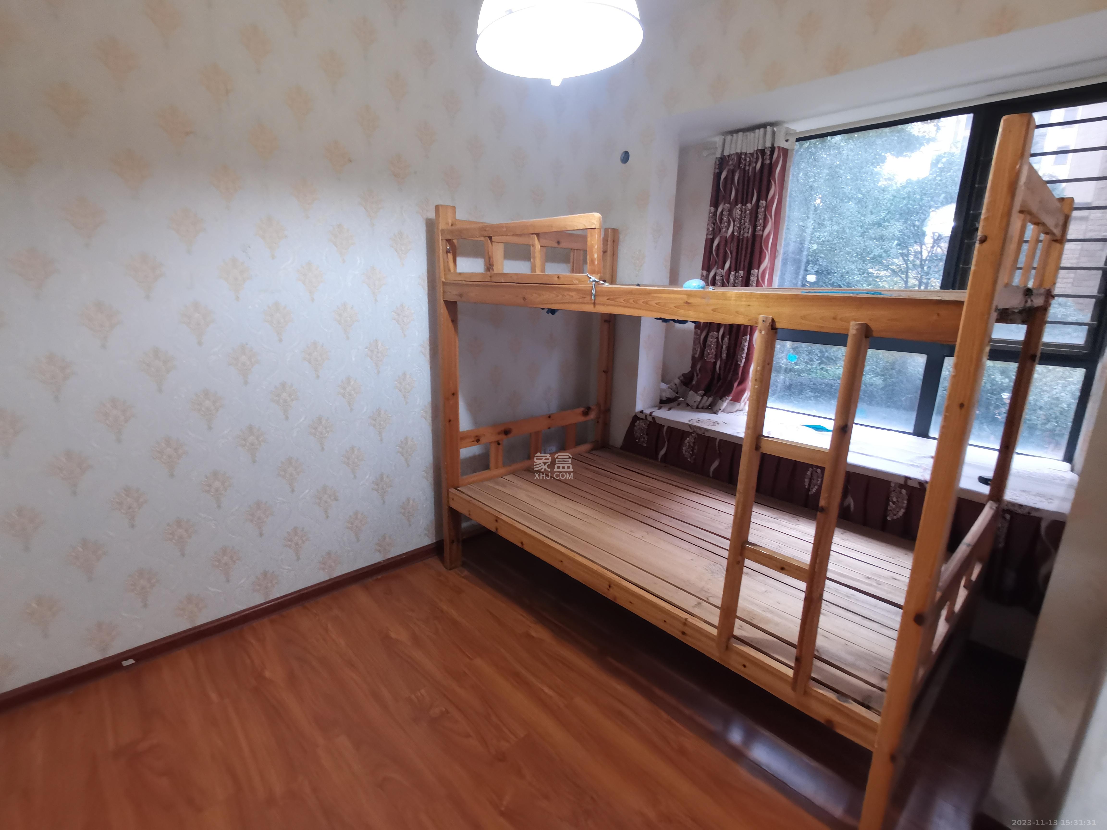中建芙蓉嘉苑  4室2厅1卫   2500.00元/月室内图