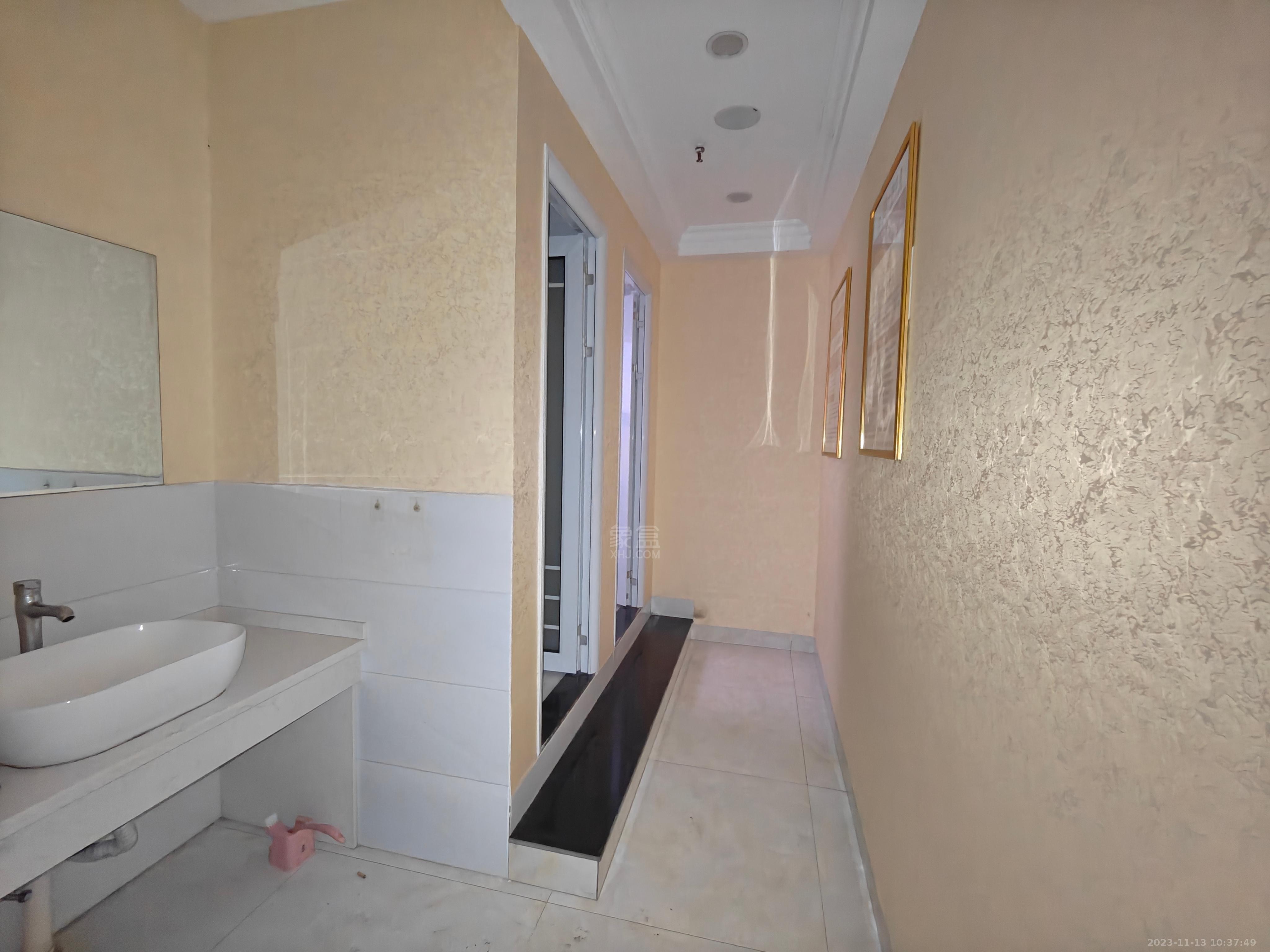 美的城一期 1室1厅1卫 8000.00元/月 美的城一期 1室1厅1卫 8000.00元/月室内图