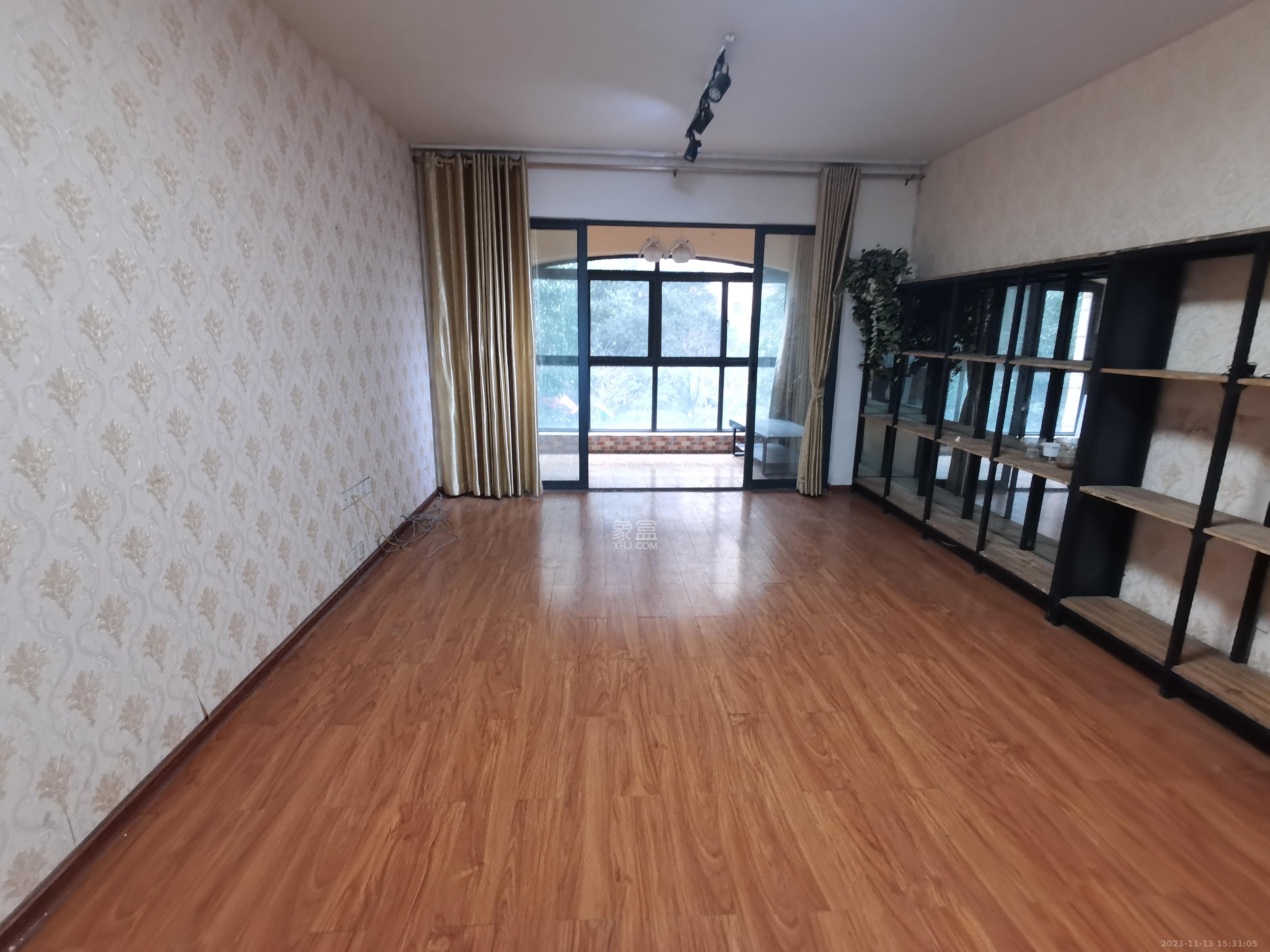 中建芙蓉嘉苑  4室2厅1卫   2500.00元/月室内图