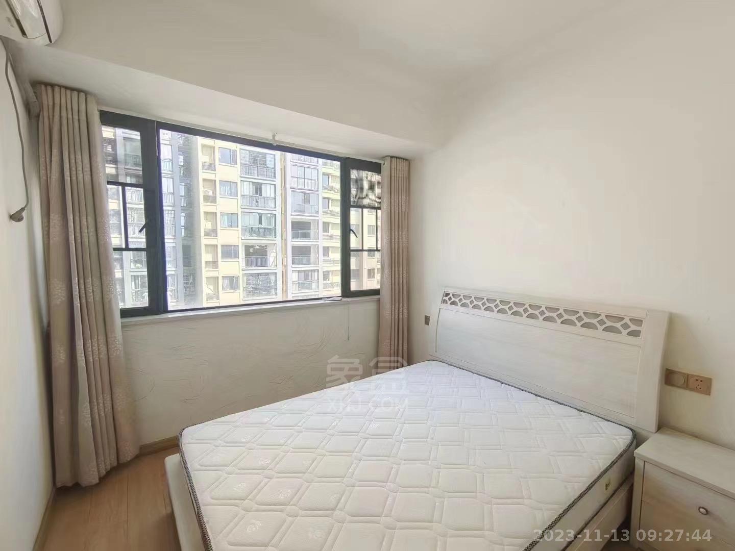 新桂广场 3室2厅2卫 2100.00元/月 新桂广场 3室2厅2卫 2100.00元/月室内图