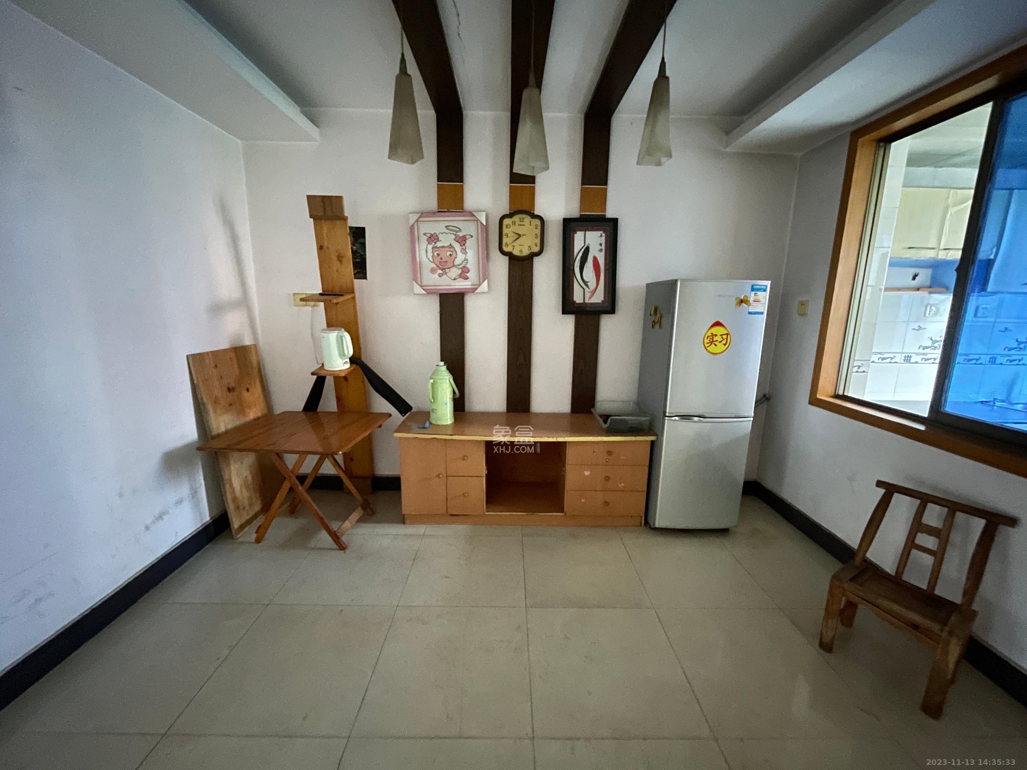 阳明山庄 3室2厅2卫 1800.0元/月 阳明山庄 3室2厅2卫 1800.0元/月室内图