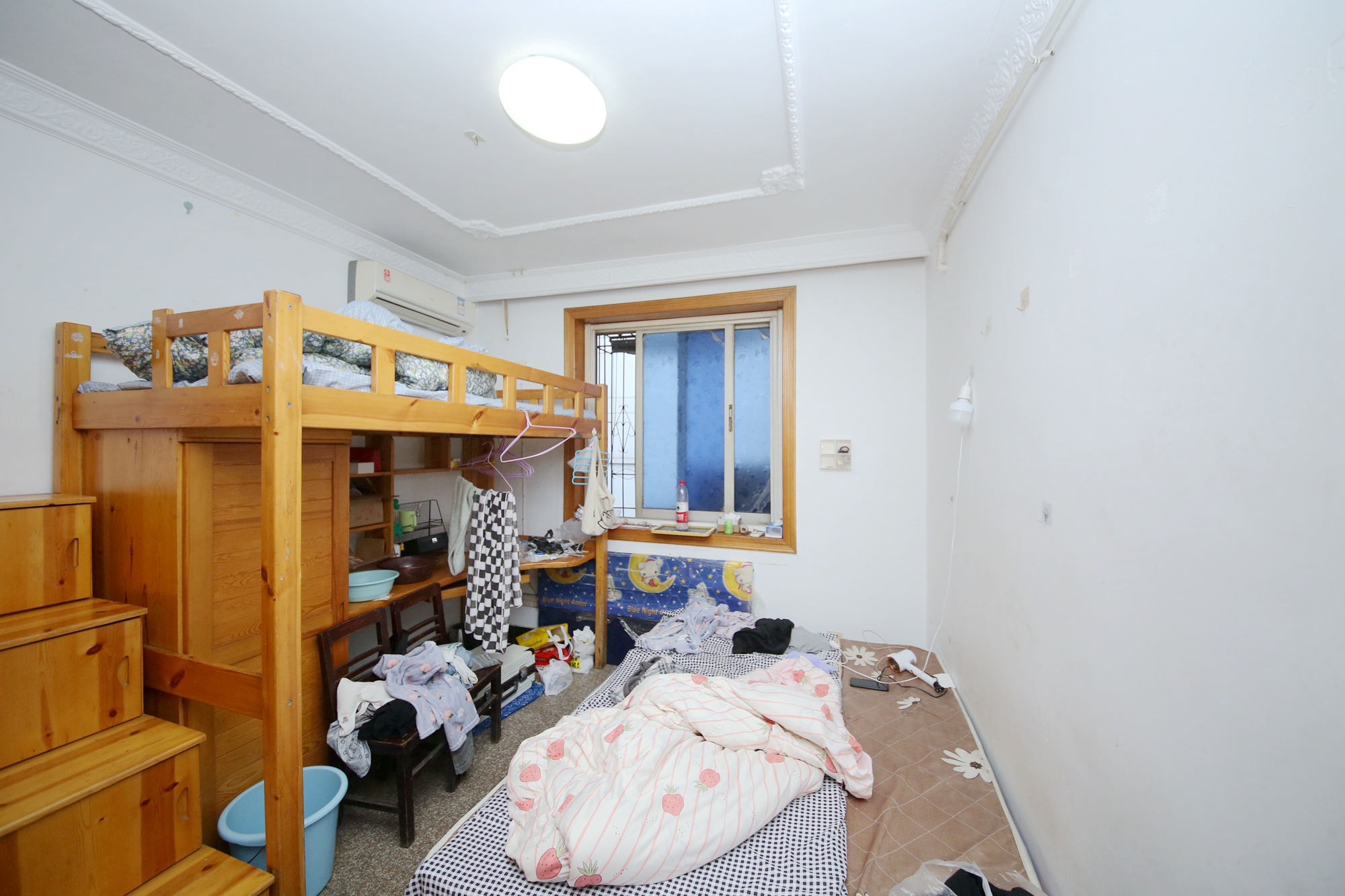 吉景小区  3室1厅1卫   49.80万卧室