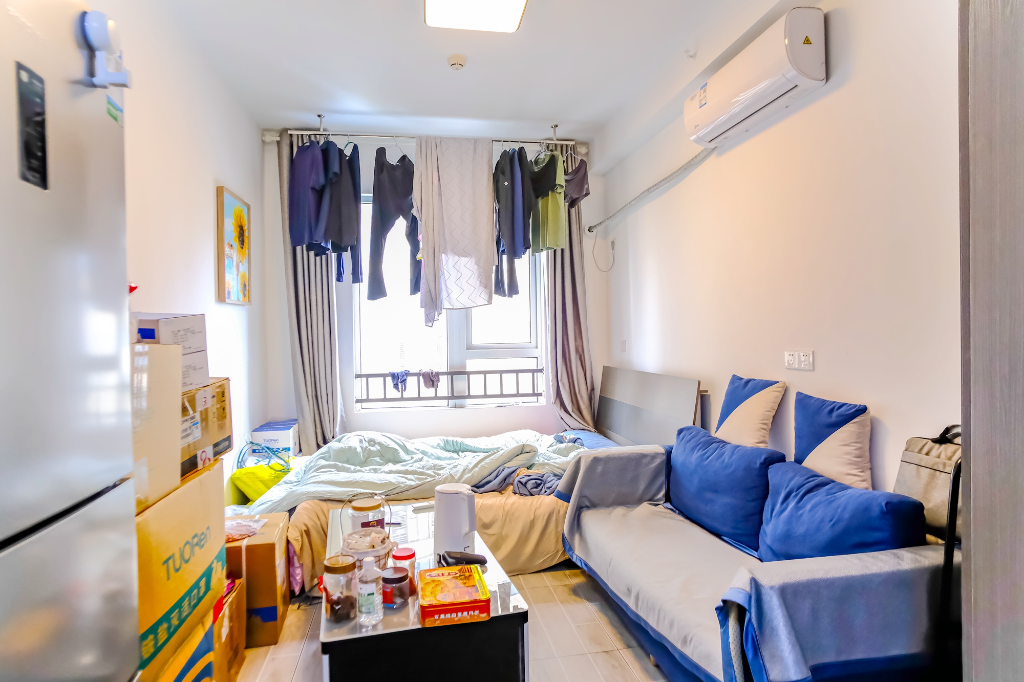 保利香槟国际  1室1厅1卫    18.0万 保利香槟国际  1室1厅1卫    18.0万客厅