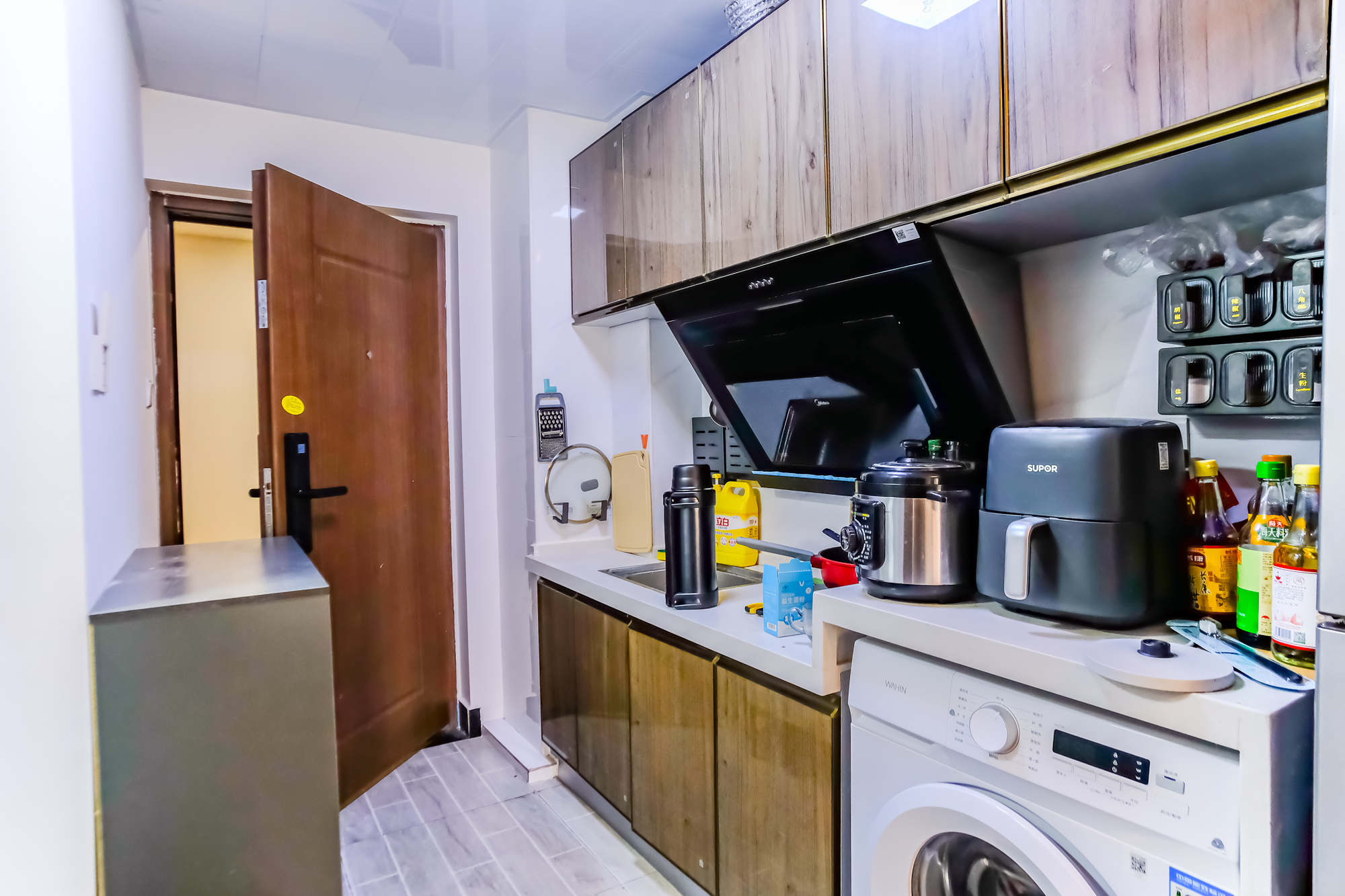 保利香槟国际  1室1厅1卫    18.0万 保利香槟国际  1室1厅1卫    18.0万厨房