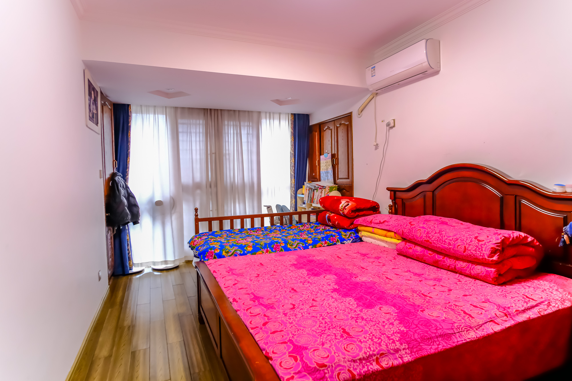 筑梦星园  4室2厅2卫    110.8万卧室