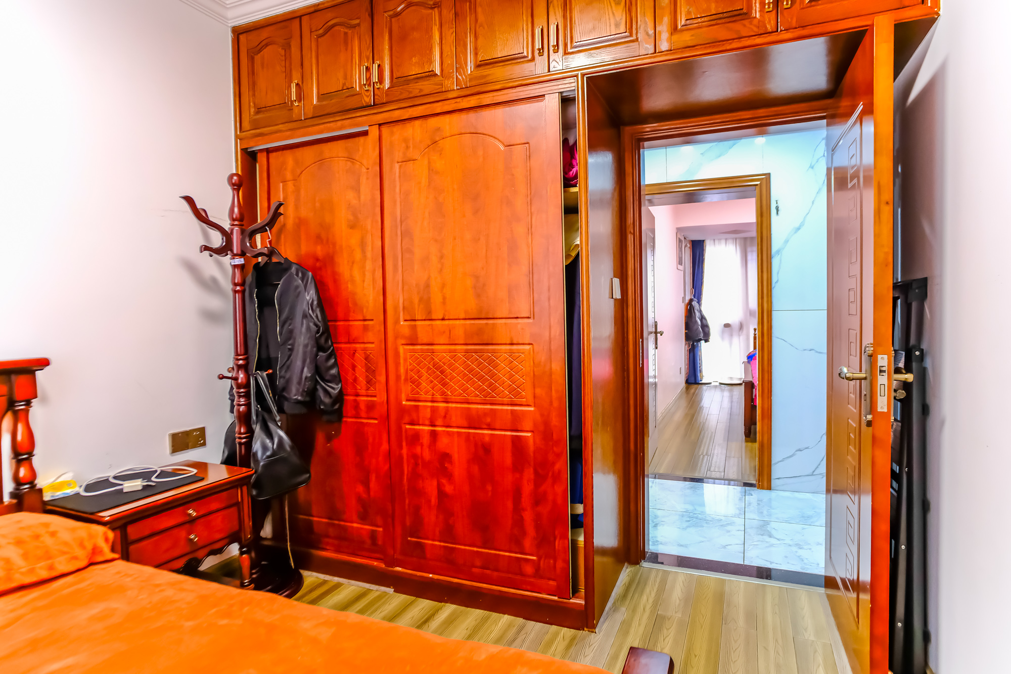 筑梦星园  4室2厅2卫    110.8万卧室